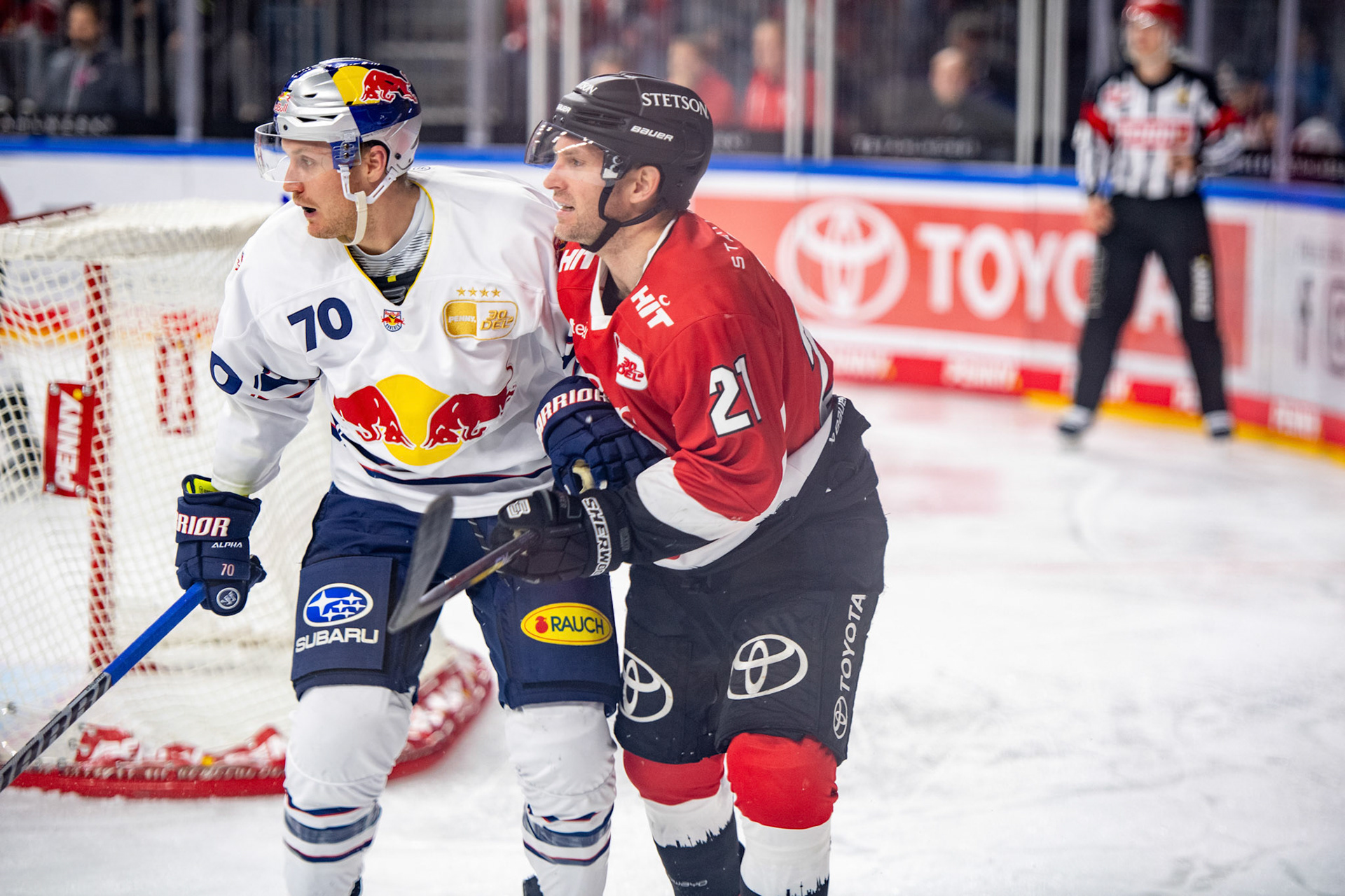 Marc Olver und Maximilian Daubner; DEL Kölner Haie - EHC Red Bull München, 27.10.2023