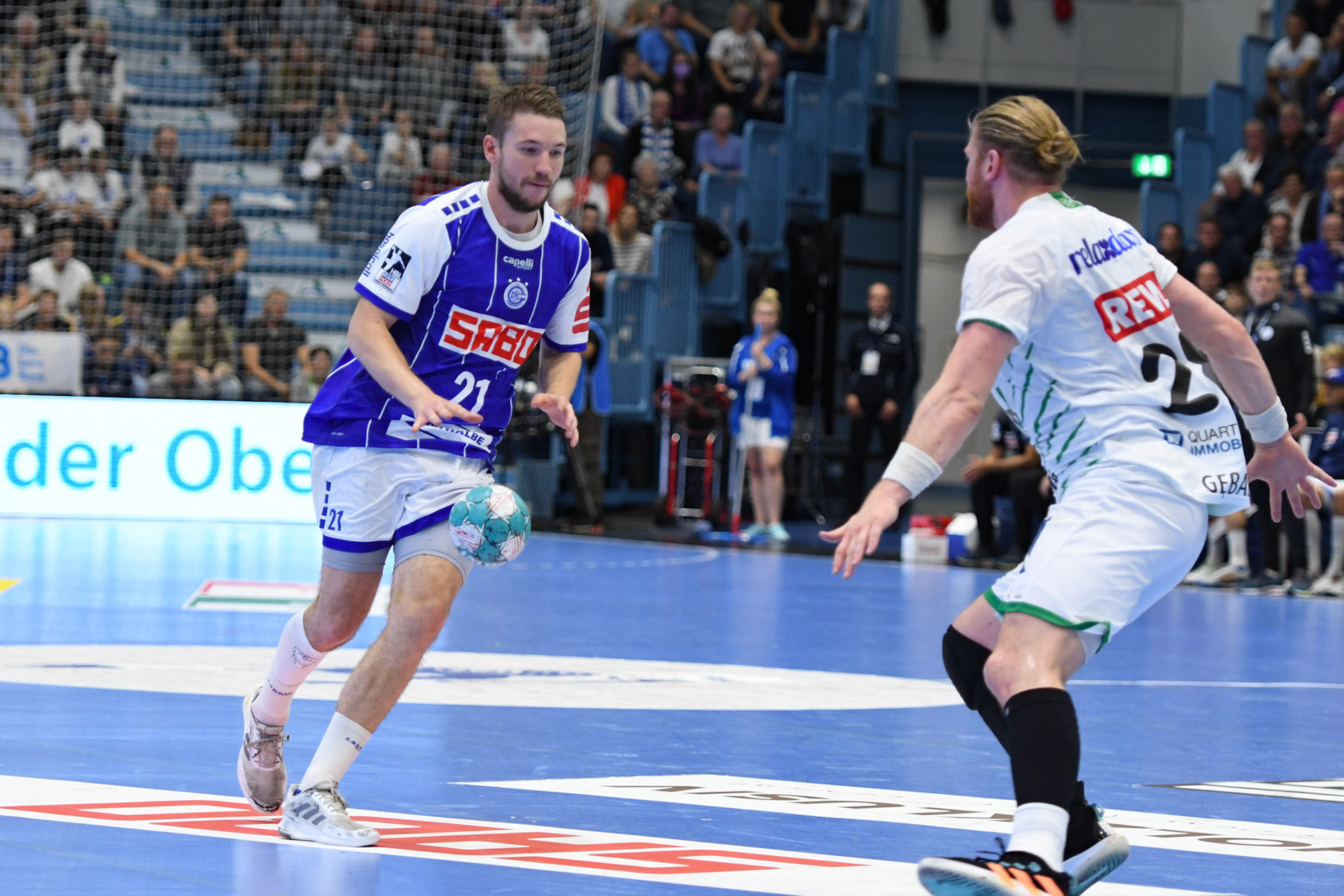 Dominik Mappes #21; Handball Bundesliga; VfL Gummersbach - SCDHFK Leipzig 09.10.2022