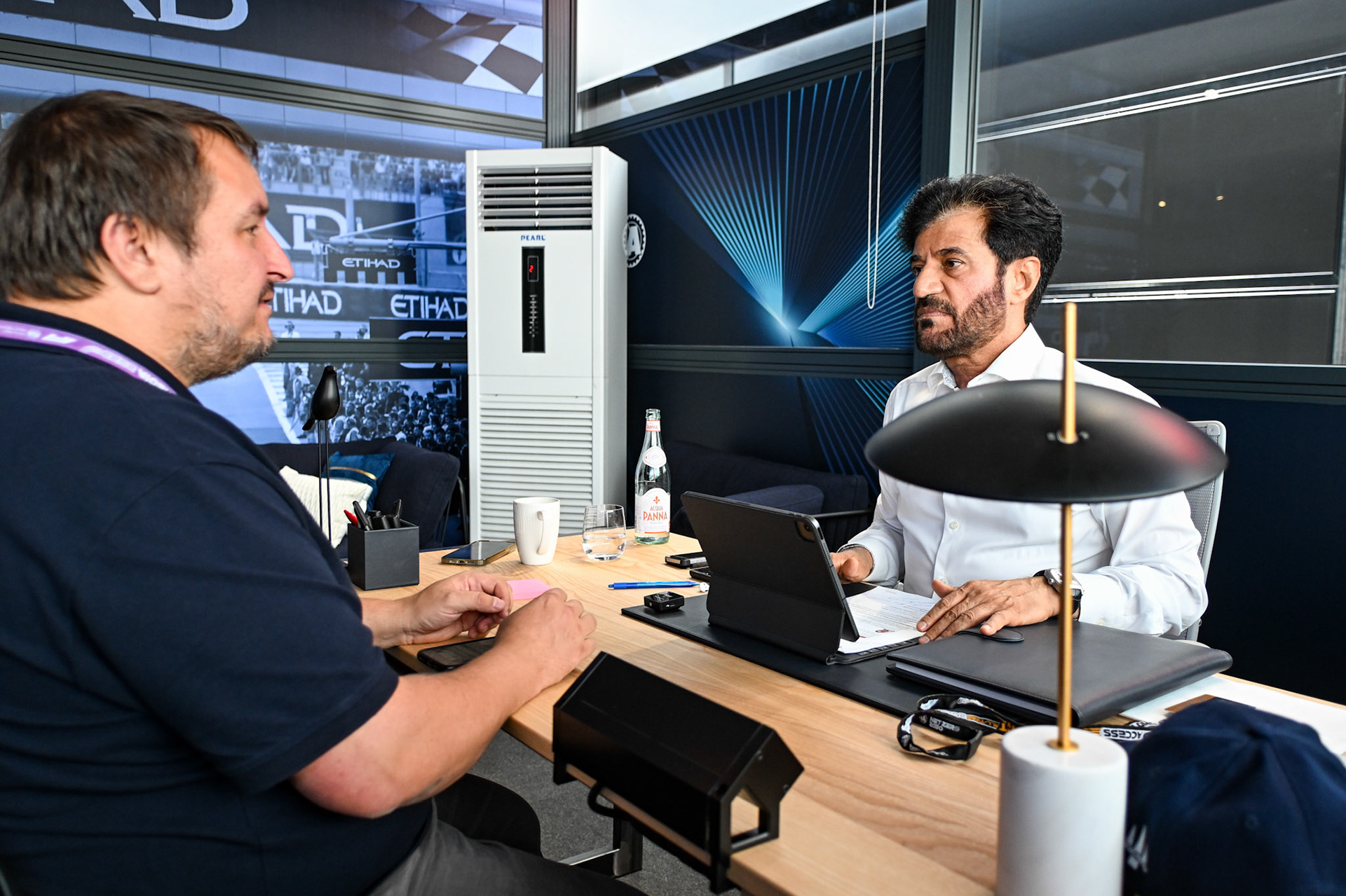 Mohammed bin Sulayem im Interview mit Christian Nimmervoll; Formel 1 GP Spa Francorchamps/ Belgien. Samstag, 29.07.2023