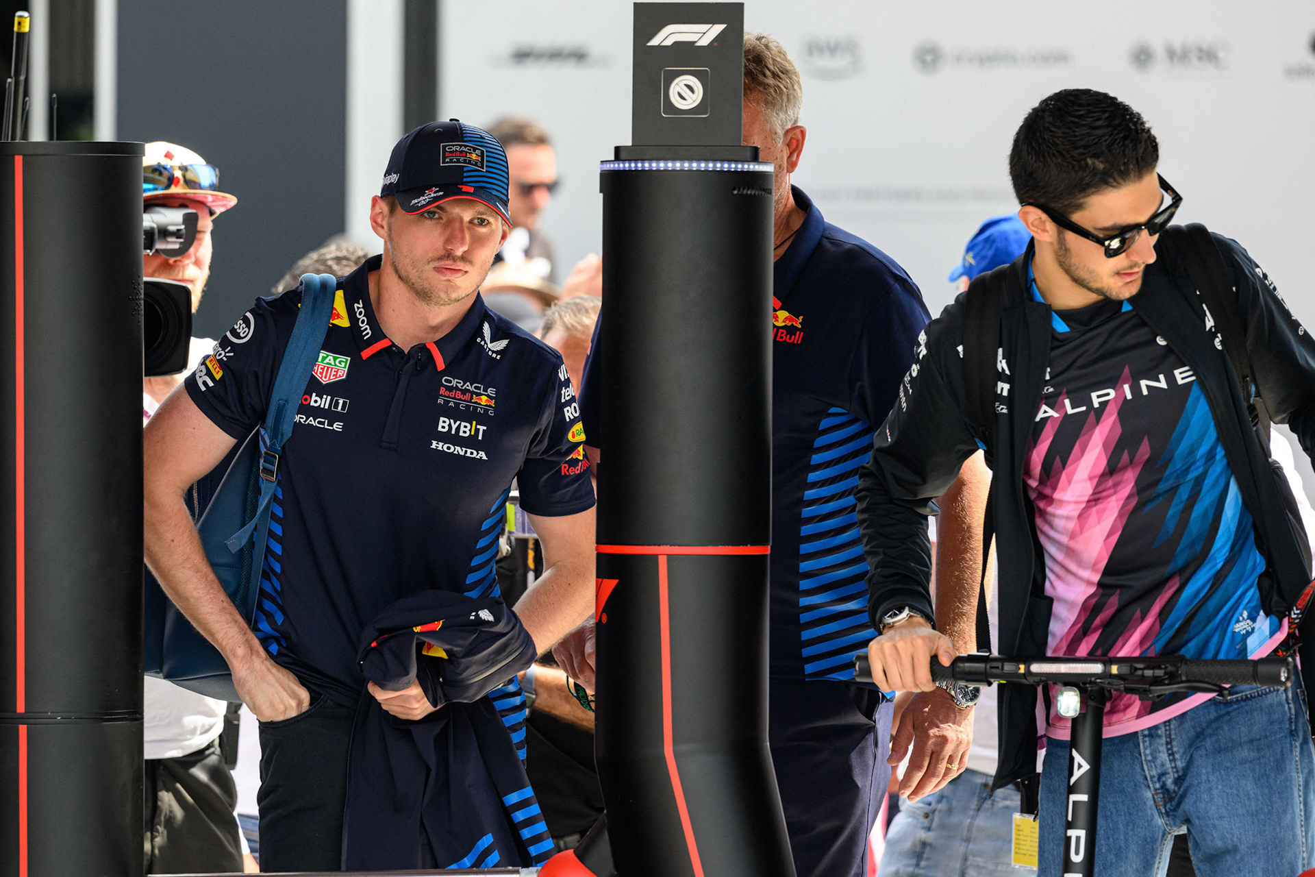 Max Verstappen #1, Oracle Red Bull Racing und Esteban Ocon #31, BWT Alpine F1 Team; F1 GP Imola / Italien Sonntag, 19.05.2024