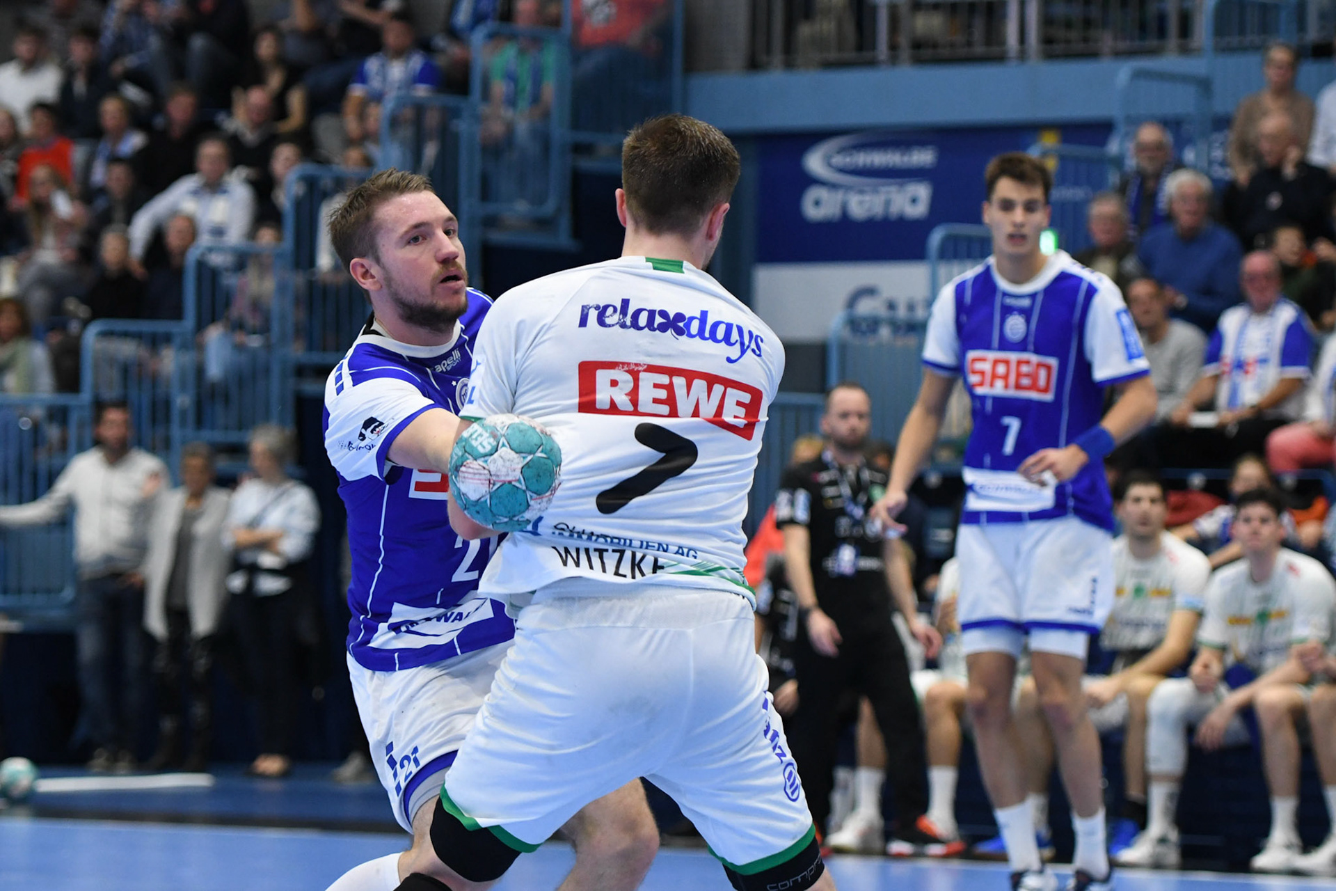 Luca Witzke #7;  Handball Bundesliga; VfL Gummersbach - SCDHFK Leipzig 09.10.2022