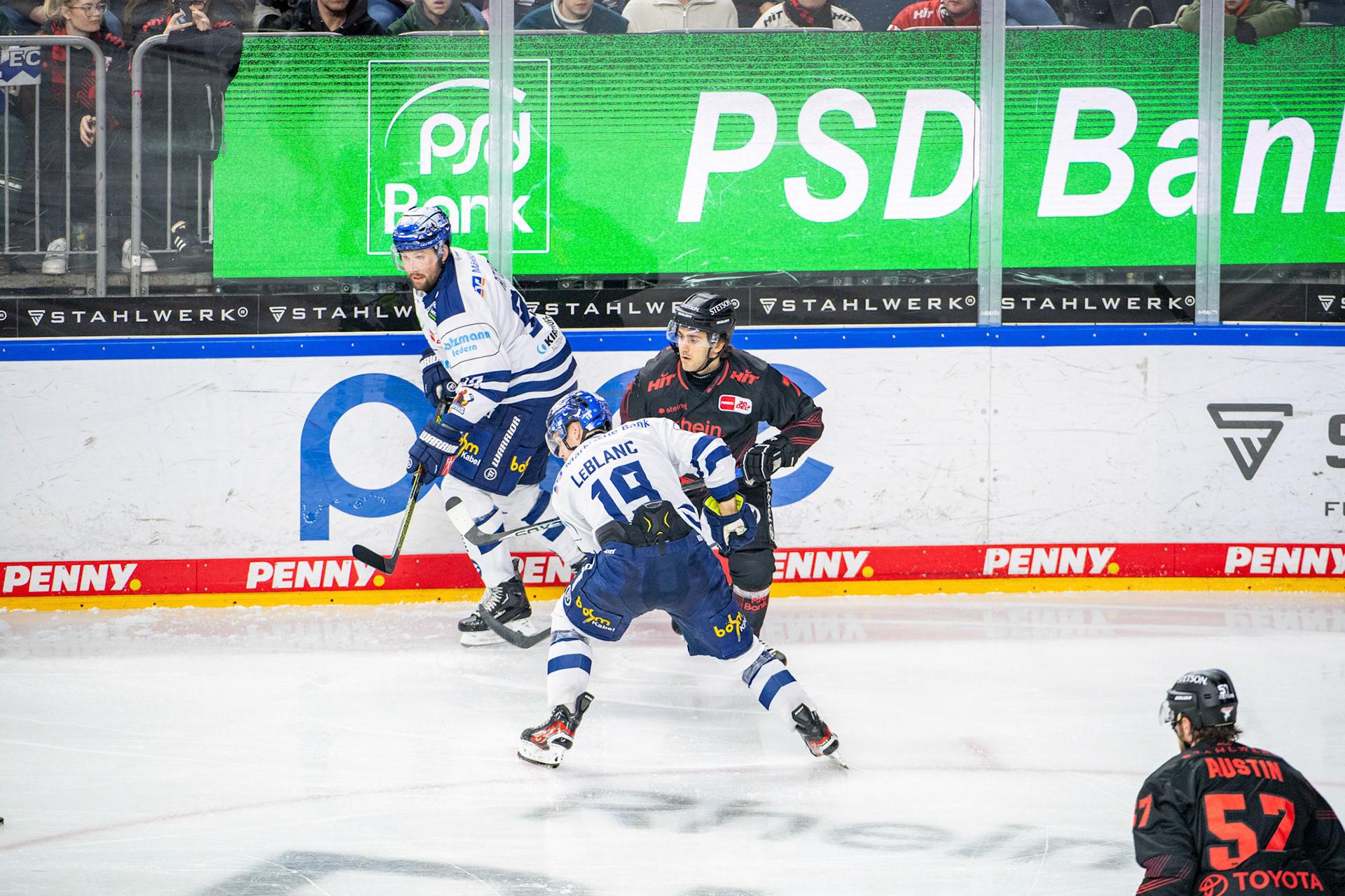 Drew Leblanc, Nicholas Bailen, Nick Ritchie; DEL Kölner Haie - Iserlohn Roosters, 13.02.2024