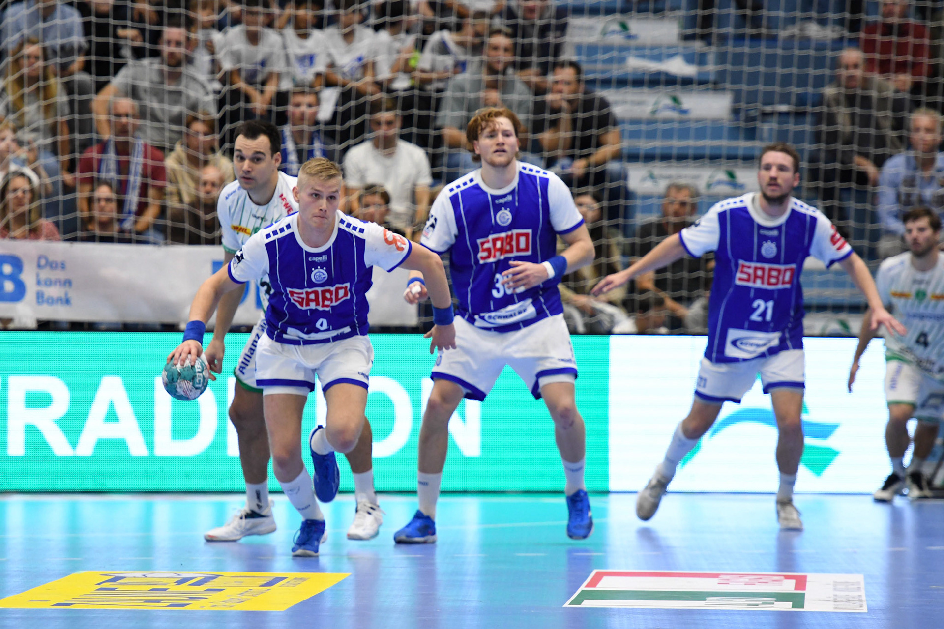 Ellidi Vidarsson #4; Handball Bundesliga; VfL Gummersbach - SCDHFK Leipzig 09.10.2022