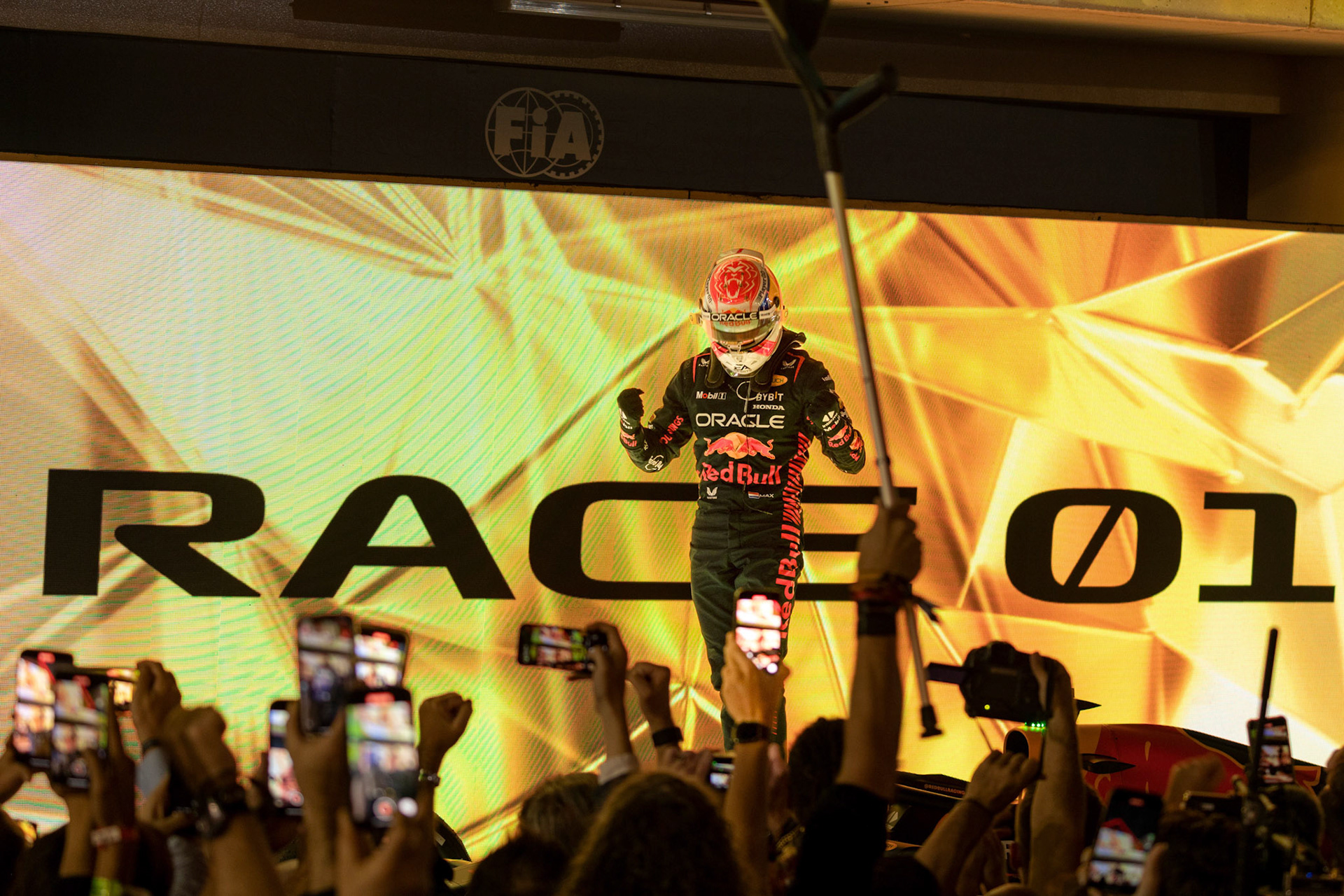 Max Verstappen (NED) Red Bull Racing, Race winner; Formel 1 GP Bahrain. Sonntag 05.03.2023