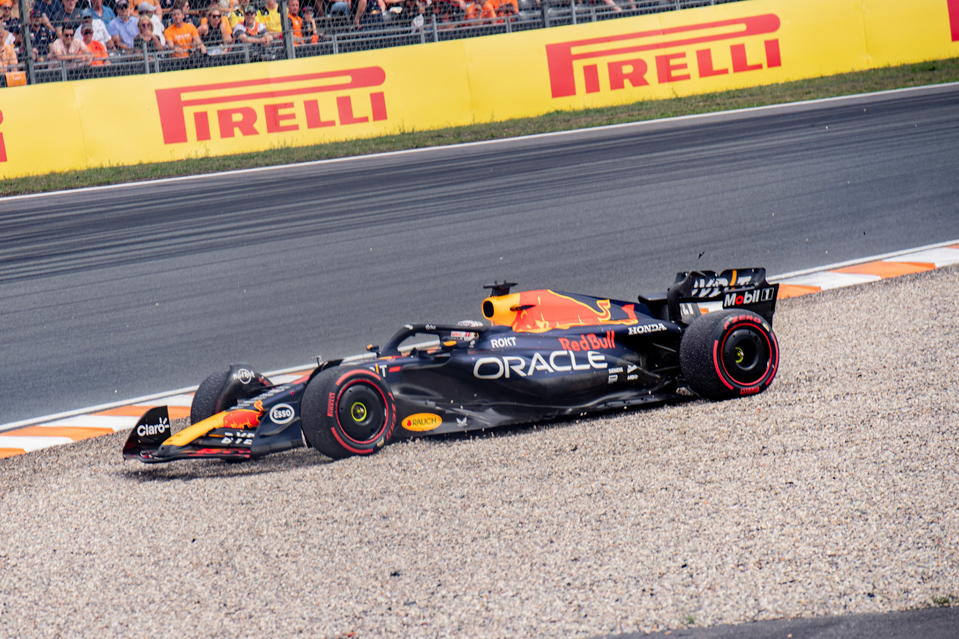 Max Verstappen im Kiesbett;Formel 1 GP Holland / Zandvoort. Freitag, 25.08.2023