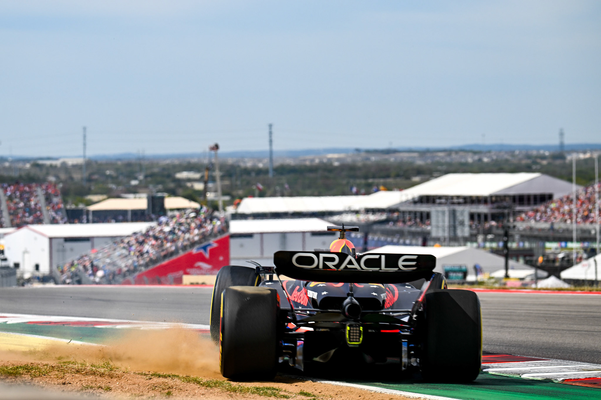 Max Verstappen´s 360 Grad Dreher im Sprint Shootout, (NED) Red Bull Racing;Formel 1 GP USA Austin Texas. Samstag 21.10.2023