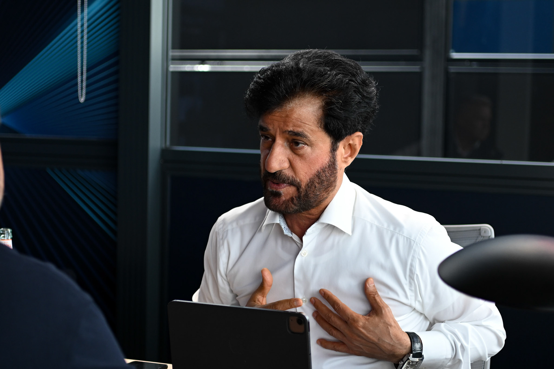 Mohammed bin Sulayem im Interview mit Christian Nimmervoll; Formel 1 GP Spa Francorchamps/ Belgien. Samstag, 29.07.2023