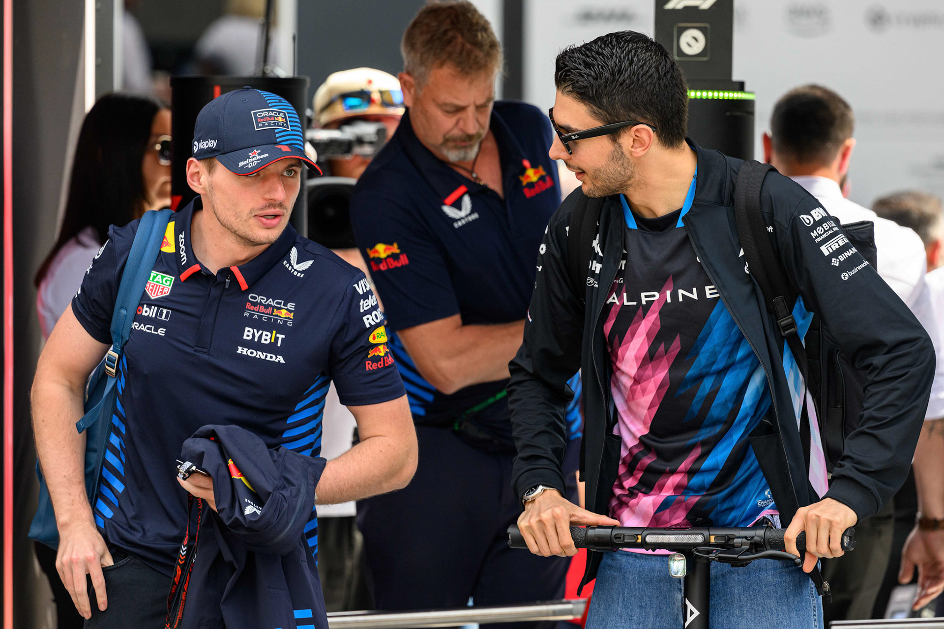 Max Verstappen #1, Oracle Red Bull Racing und Esteban Ocon #31, BWT Alpine F1 Team; F1 GP Imola / Italien Sonntag, 19.05.2024