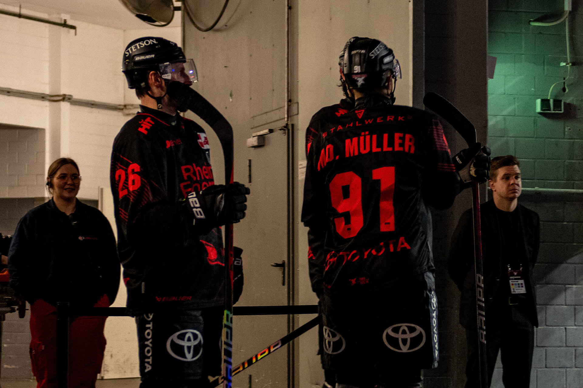 David Mcintyre, Moritz Müller; DEL Kölner Haie - Iserlohn Roosters, 13.02.2024