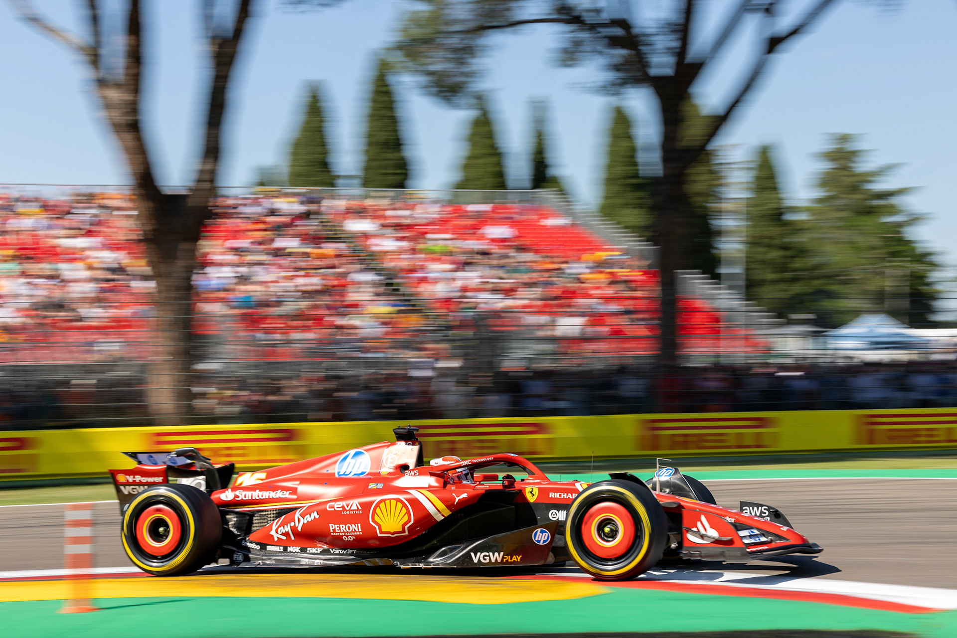 Charles Leclerc #16, Scuderia Ferrari; F1 GP Imola / Italien Samstag, 18.05.2024