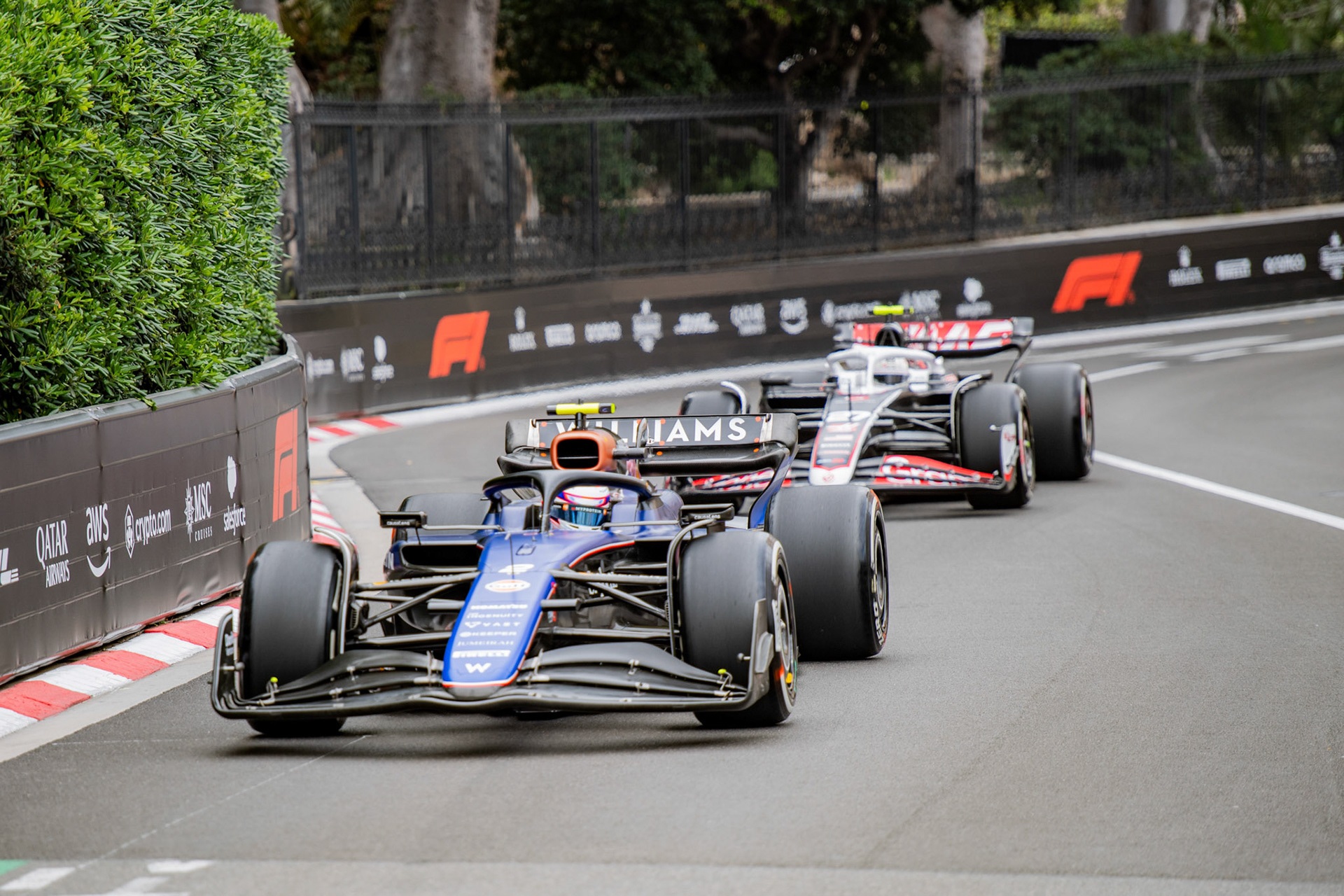 Logan Sargeant #2, Williams Racing und Nico Hülkenberg #27, MoneyGram Haas F1 Team; Formel1 GP Monaco Freitag, 24.05.2024
