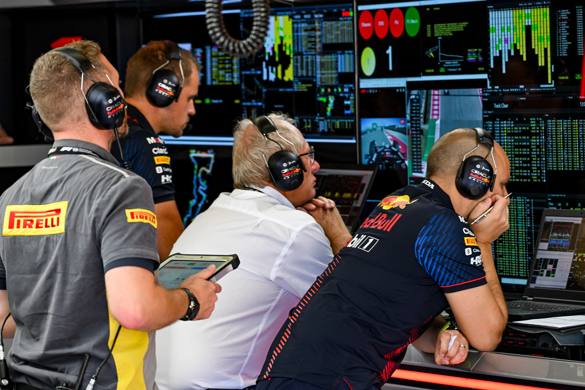 Dr. Helmut Marko und Gianpiero Lambiase, Formel 1 GP USA Austin Texas. Samstag 21.10.2023
