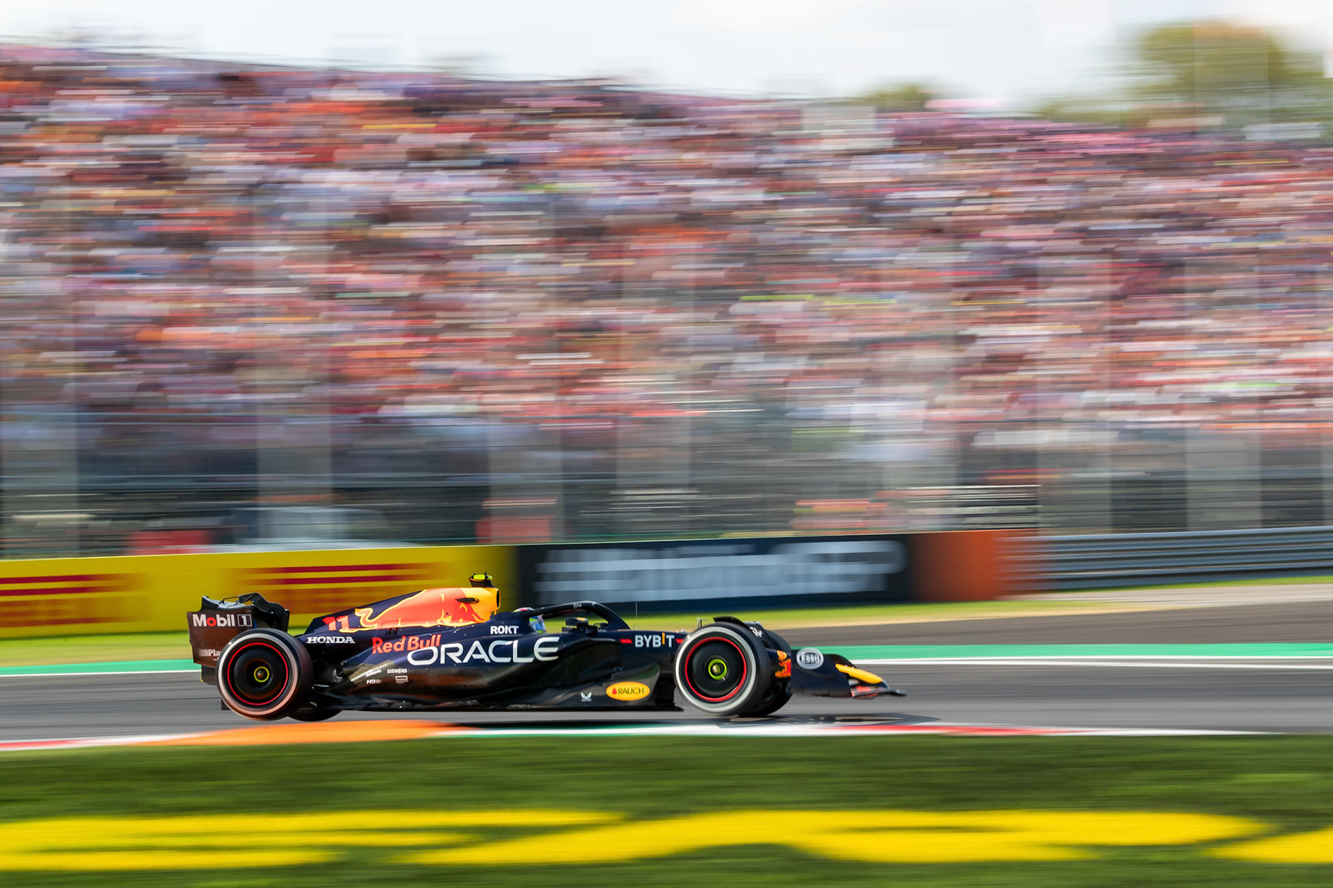 Sergio Perez (MEX) Red Bull Racing; Formel 1 GP Italien / Monza. Samstag, 02.09.2023