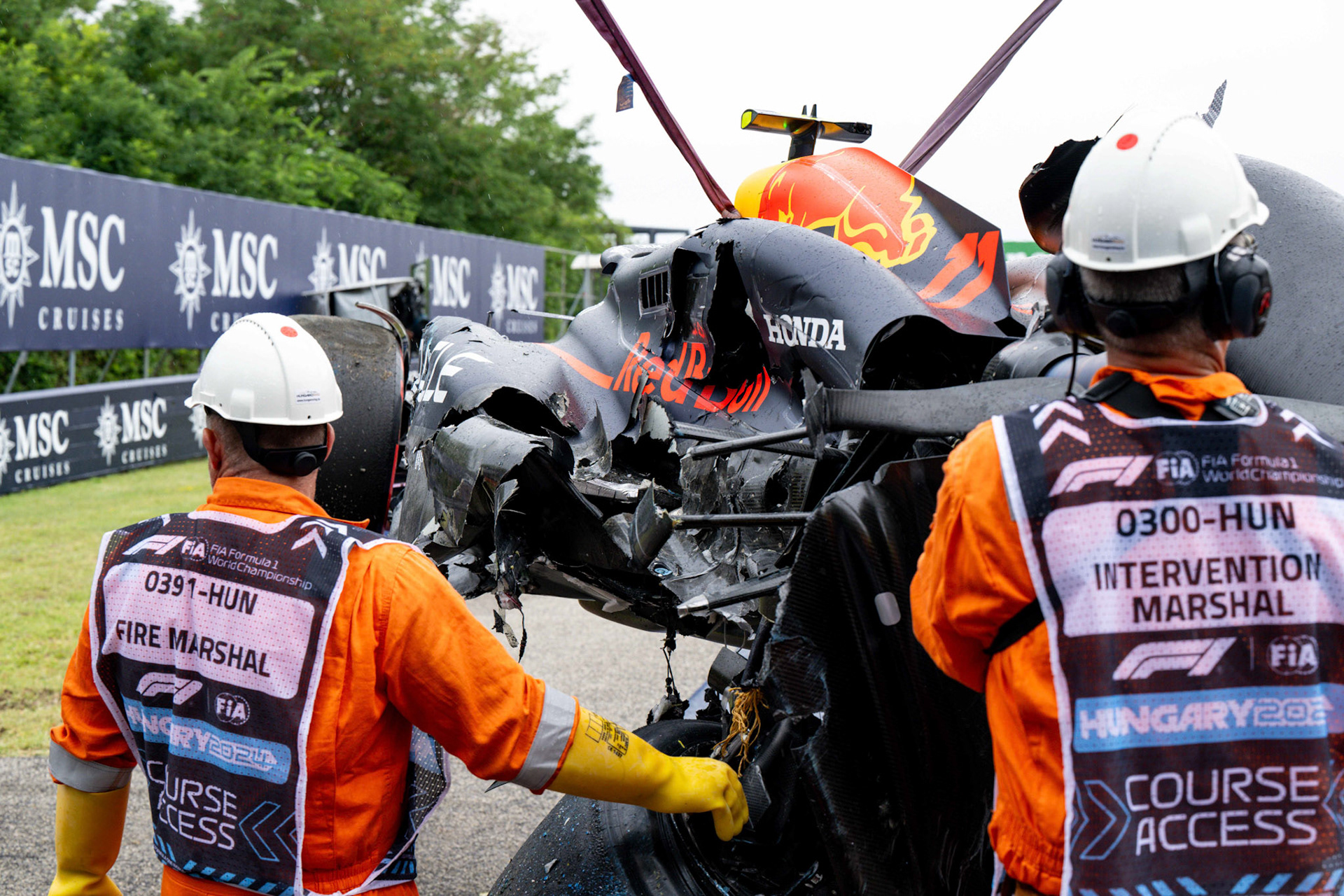 Sergio Perez #11, Oracle Red Bull Racing crasht im Qualifying;Formel 1 Budapest / Ungarn, 20.07.2024