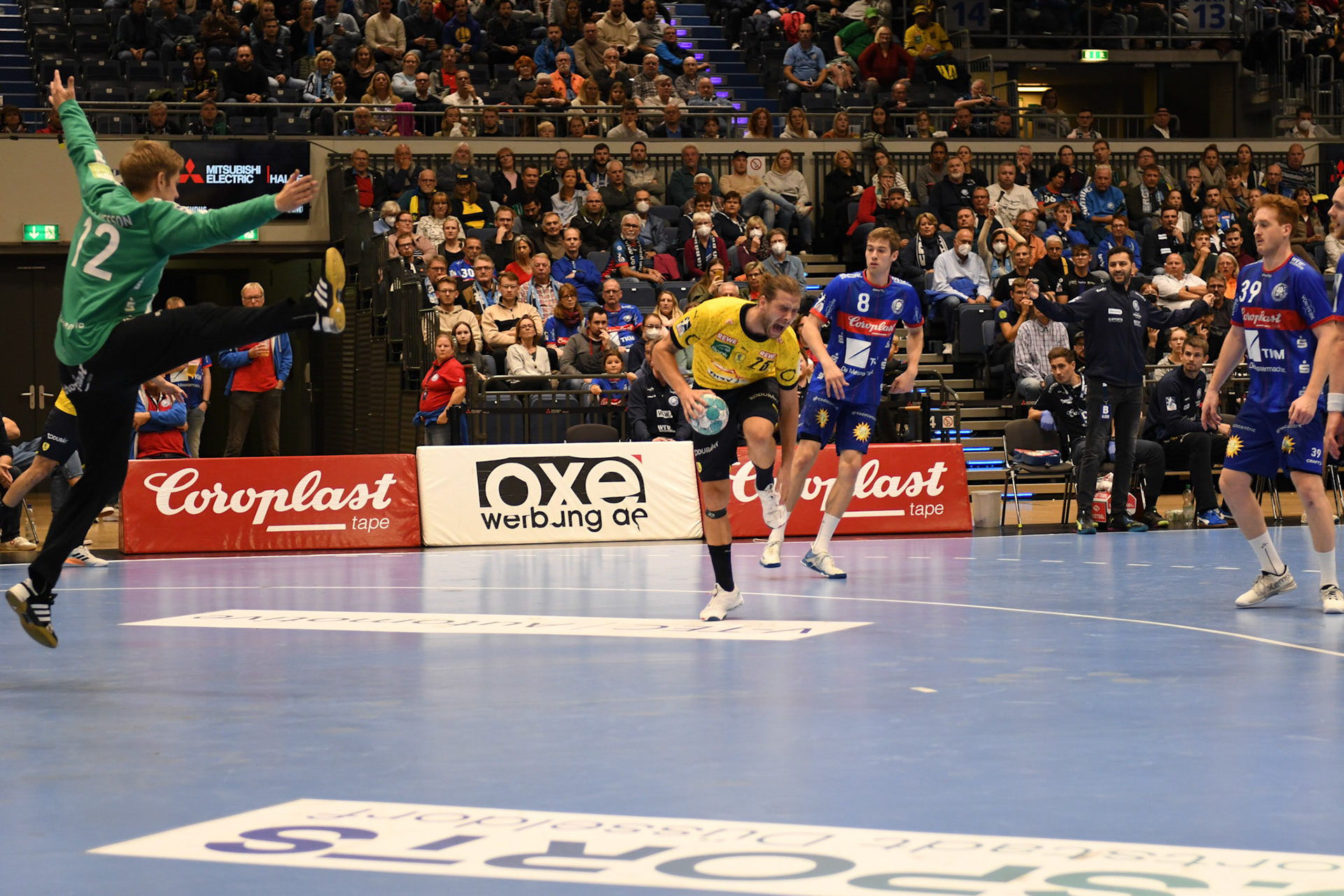 Peter Johannesson #12; Handball Bundesliga; BHC 06 - Rhein Neckar Loewen 29.09.2022