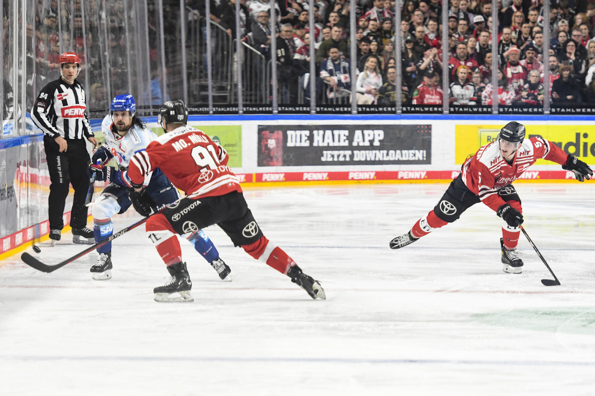 Moritz Müller; DEL Kölner Haie - Adler Mannheim, 17.03.2023