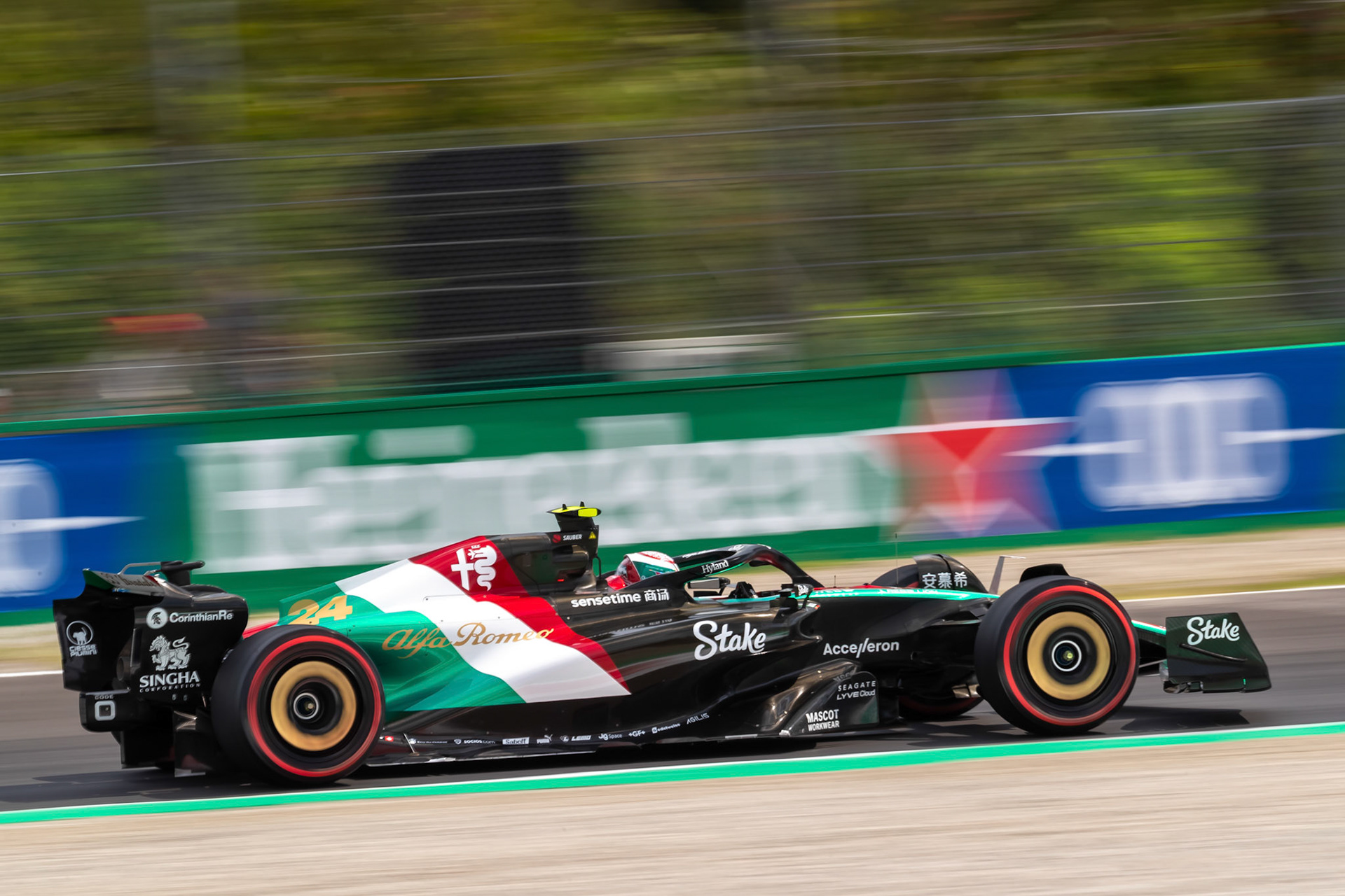 Guanyu Zhou (CHN) Alfa Romeo F1 Team;Formel 1 GP Italien / Monza. Freitag, 01.09.2023