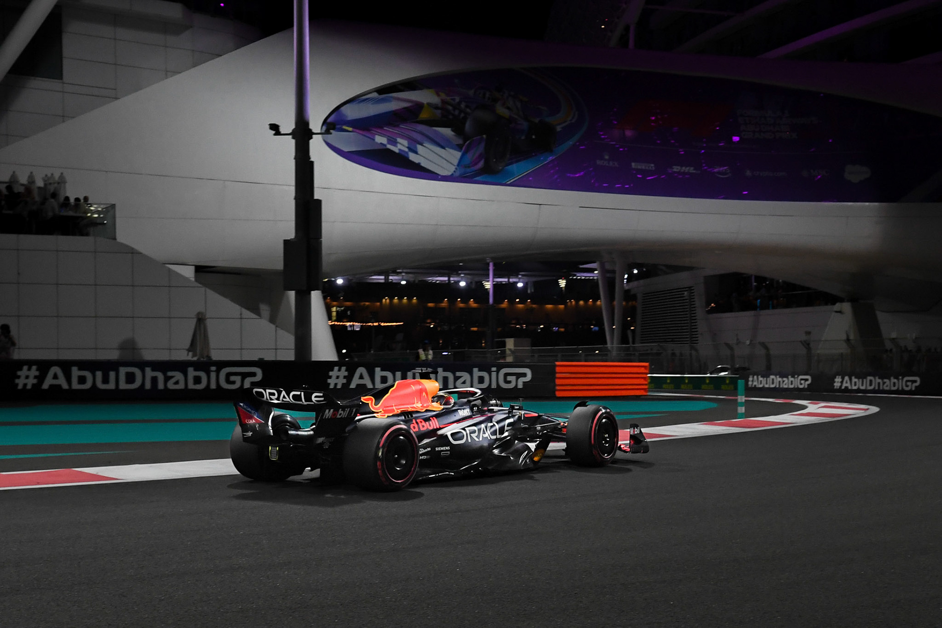 Max Verstappen (NED) Red Bull Racing;Formel 1 GP Abu Dhabi. Samstag 25.11.2023