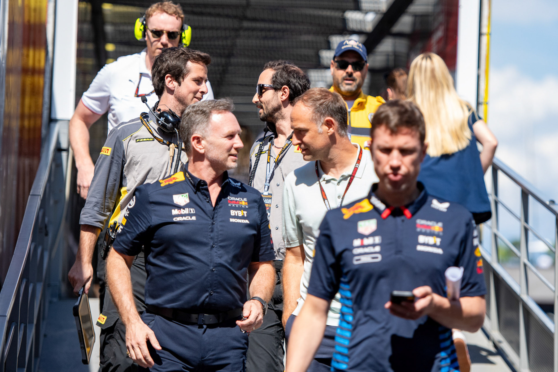 Christian Horner, Teamchef Oracle Red Bull Racing und Oliver Mintzlaff; Formel1 GP Monaco Samstag, 25.05.2024