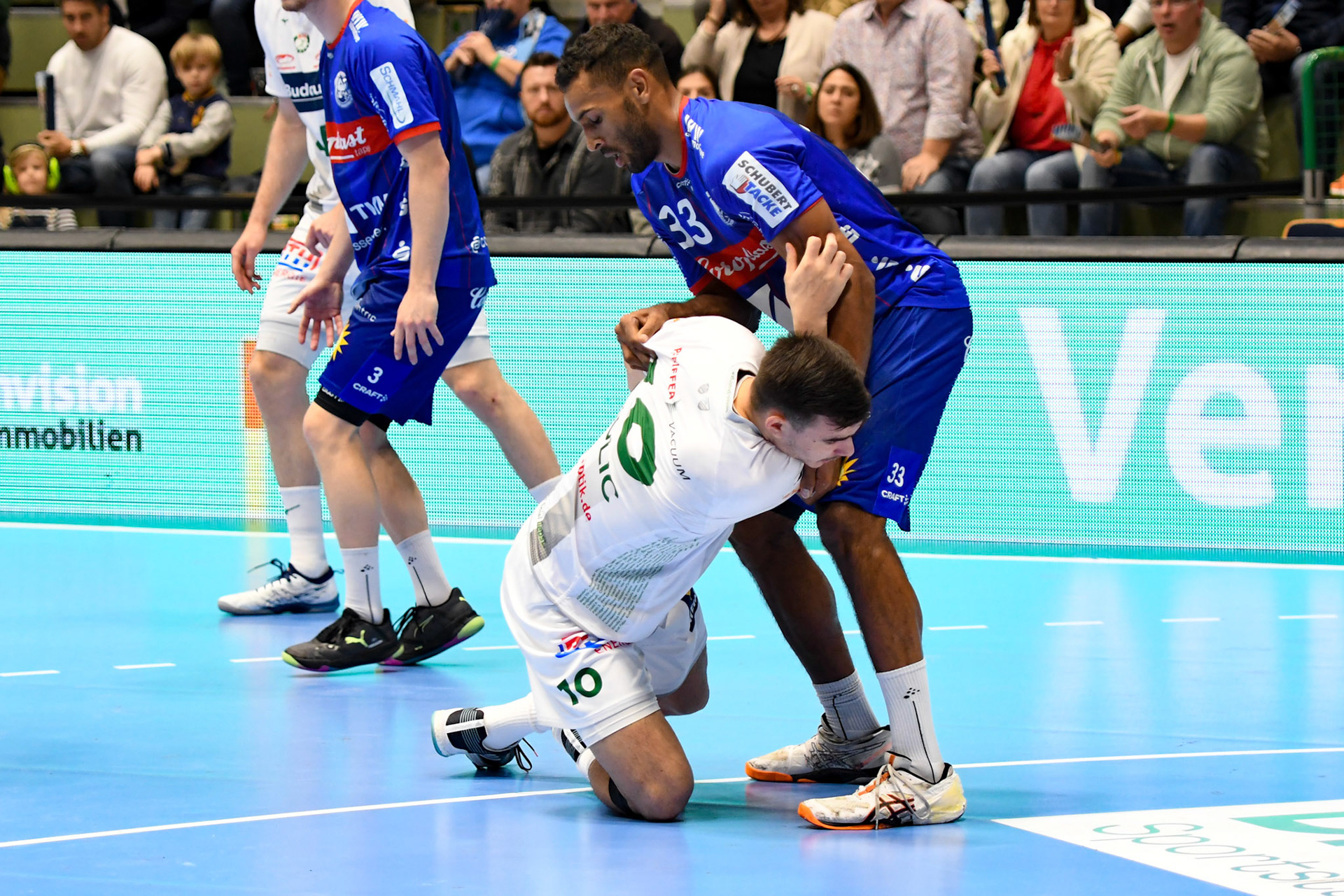 Jovica Nikolic #10; Handball Bundesliga; BHC 06 - HSG Wetzlar 06.11.2022
