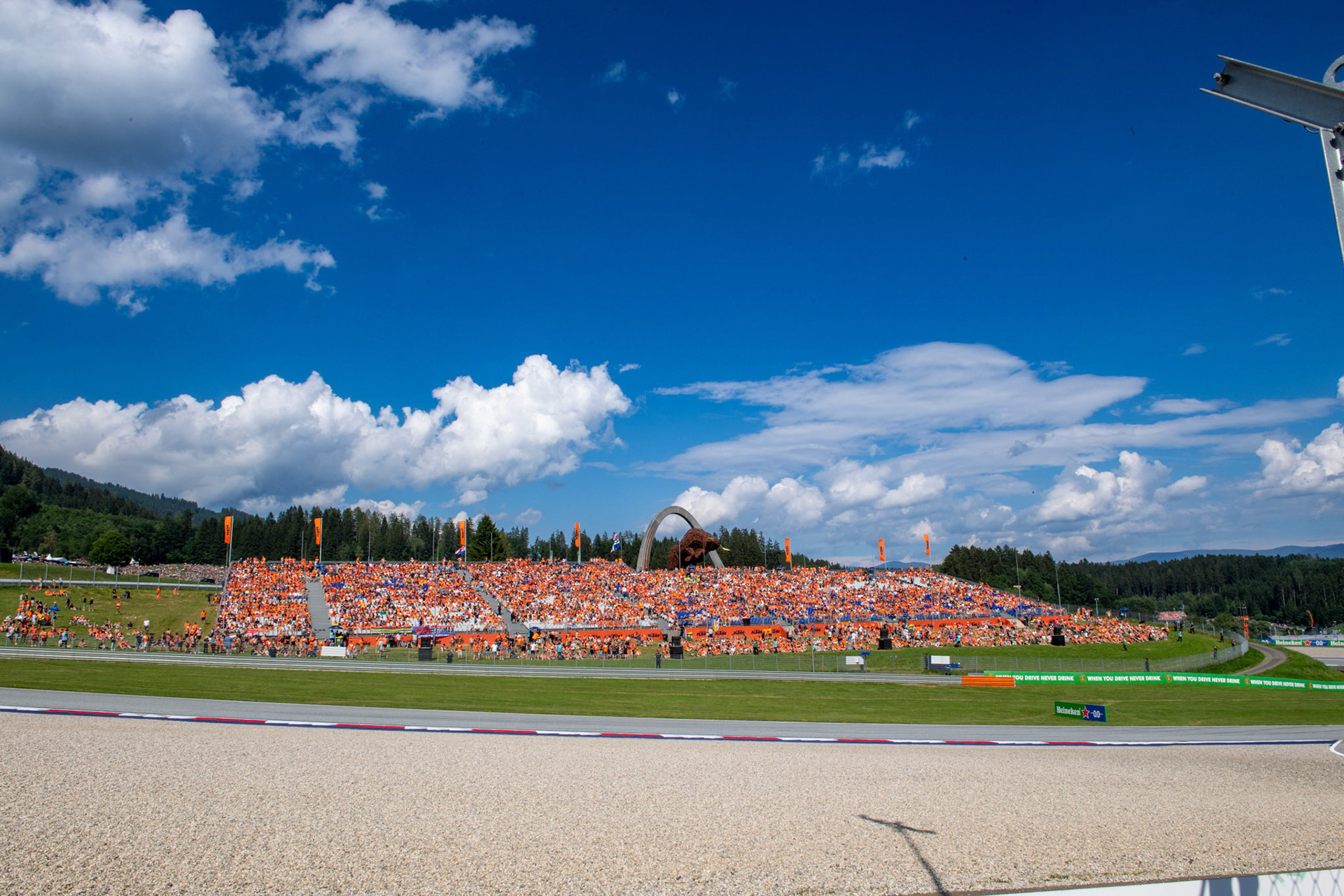 RedBull Ring Tribüne Mitte;Formel 1 GP Austria / Österreich. Freitag, 28.06.2024