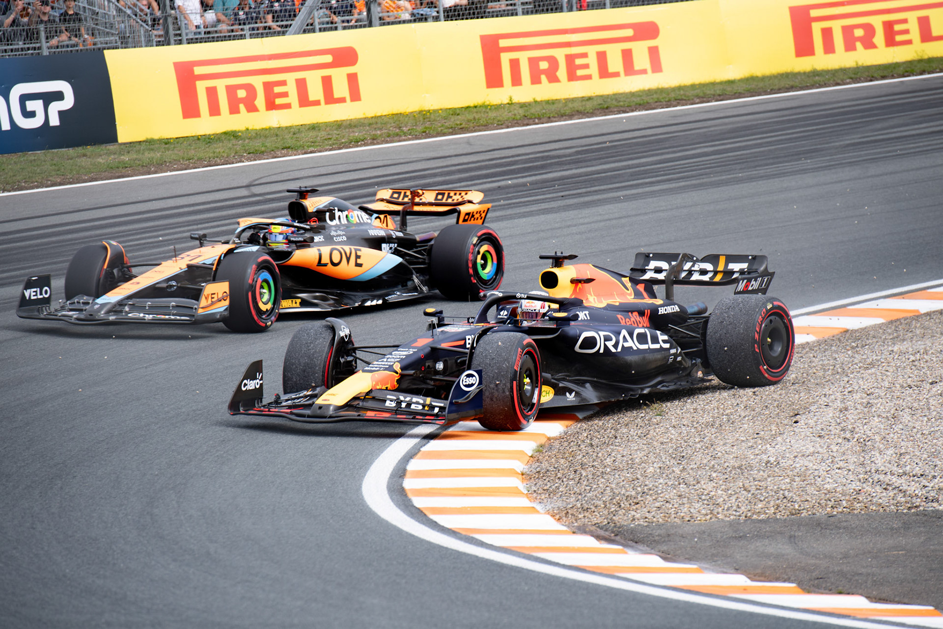 Max Verstappen im Kiesbett;Formel 1 GP Holland / Zandvoort. Freitag, 25.08.2023