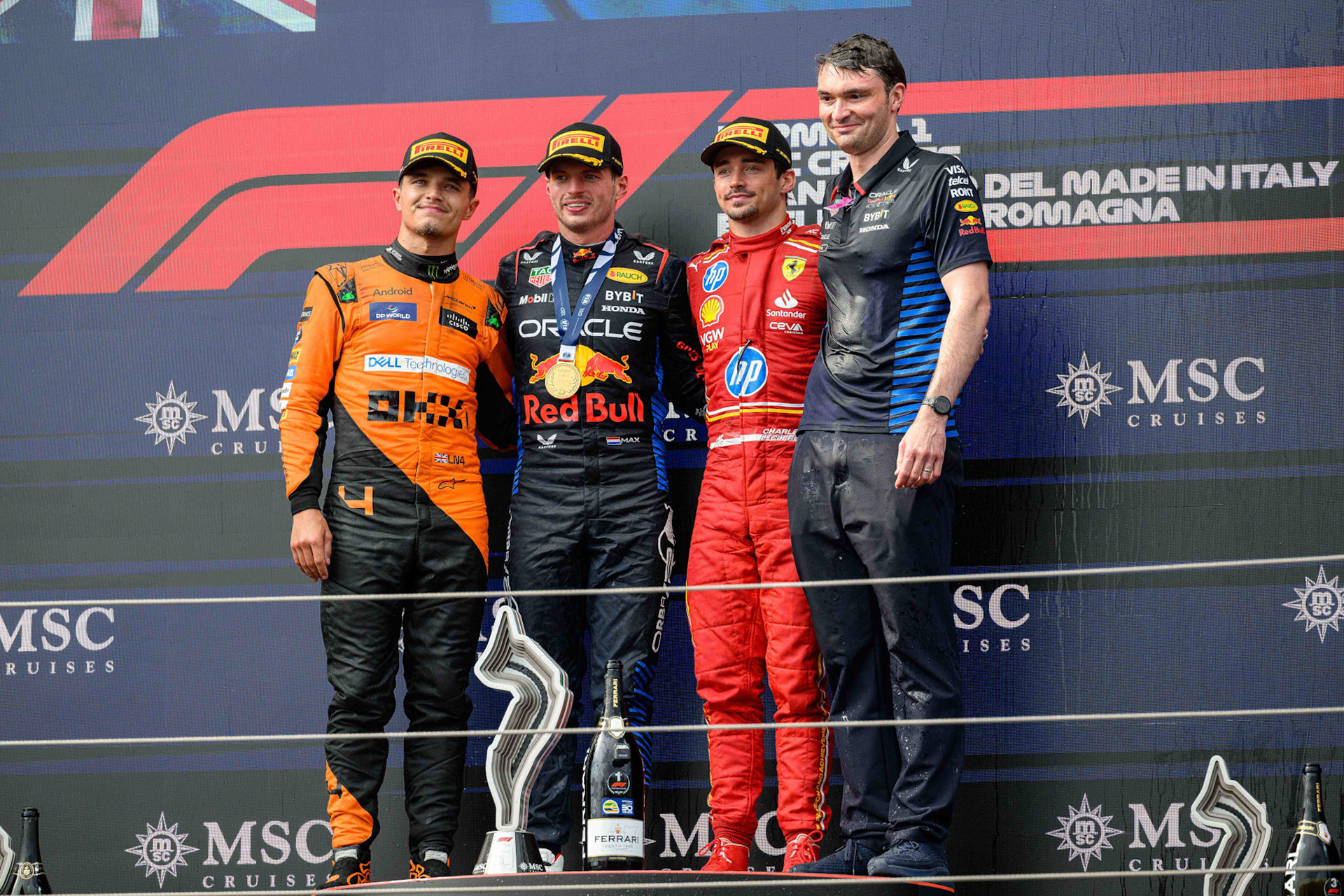 Lando Norris #4, McLaren Formula 1 Team und Max Verstappen #1, Oracle Red Bull Racing und Charles Leclerc #16, Scuderia Ferrari auf dem Podium.; F1 GP Imola / Italien Sonntag, 19.05.2024
