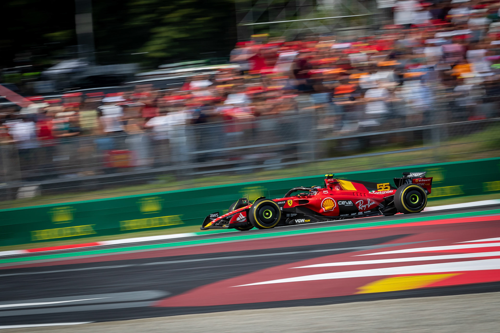 Carlos Sainz (ESP) Scuderia Ferrari; Formel 1 GP Italien / Monza. Sonntag, 03.09.2023