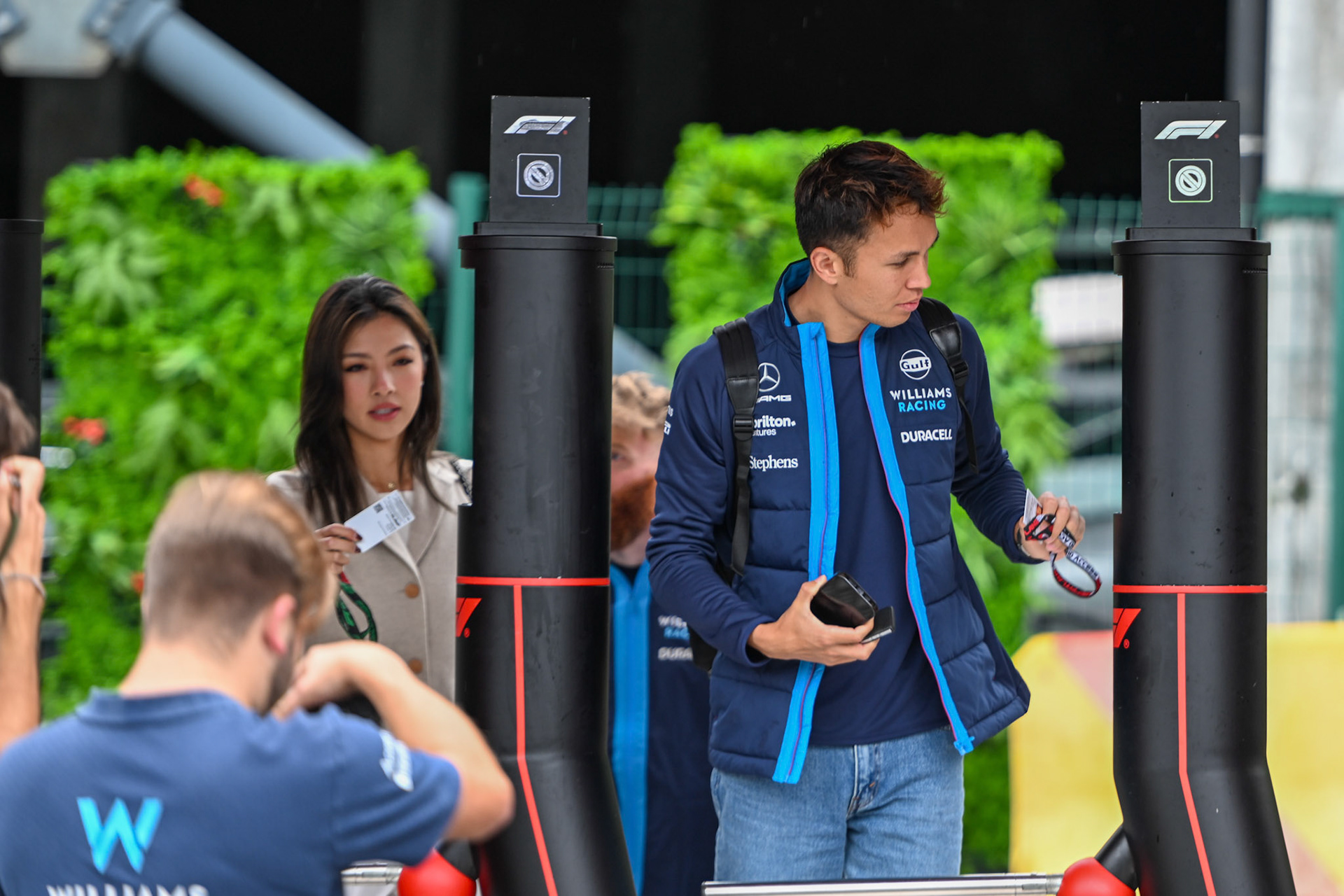 Alexander Albon (THA) Williams Racing und Freundin Lily Muni;Formel 1 GP Spa Francorchamps/ Belgien. Samstag, 29.07.2023