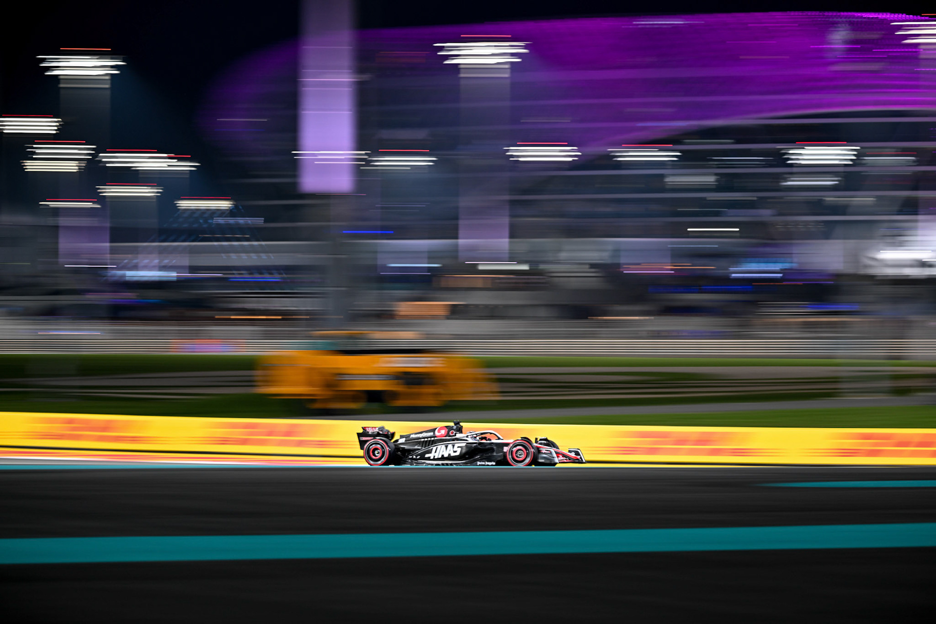 Kevin Magnussen (DEN) Haas F1 Team;Formel 1 GP Abu Dhabi. Samstag 25.11.2023