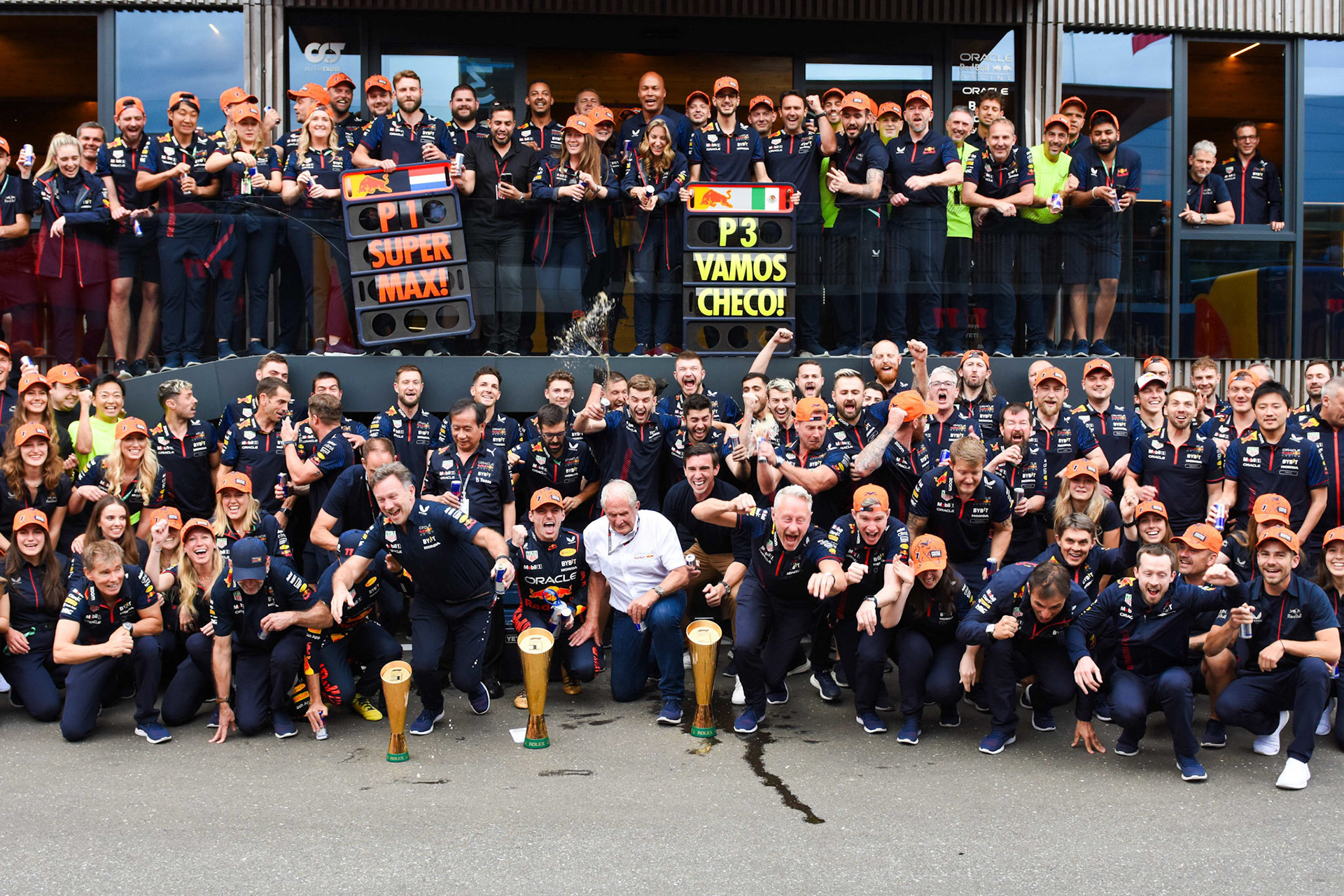 Red Bull Racing, Siegesfeier, Celebration; Formel 1 GP Austria / Österreich. Sonntag, 02.07.2023
