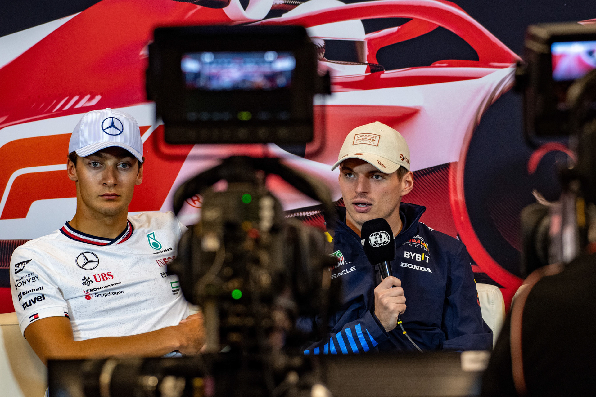 George Russell #63, Mercedes-AMG Petronas F1 Team und Max Verstappen #1, Oracle Red Bull Racing; Formel1 GP Monaco Donnerstag, 23.05.2024
