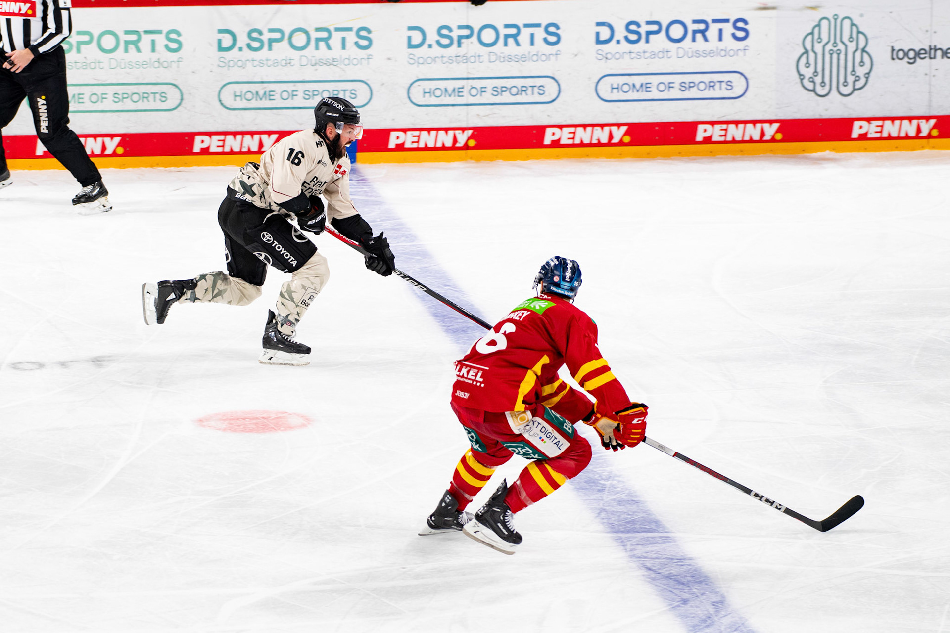 Jason Bast, Kyle Cumiskey; DEL Düsseldorfer EG - Kölner Haie, 25.02.2024