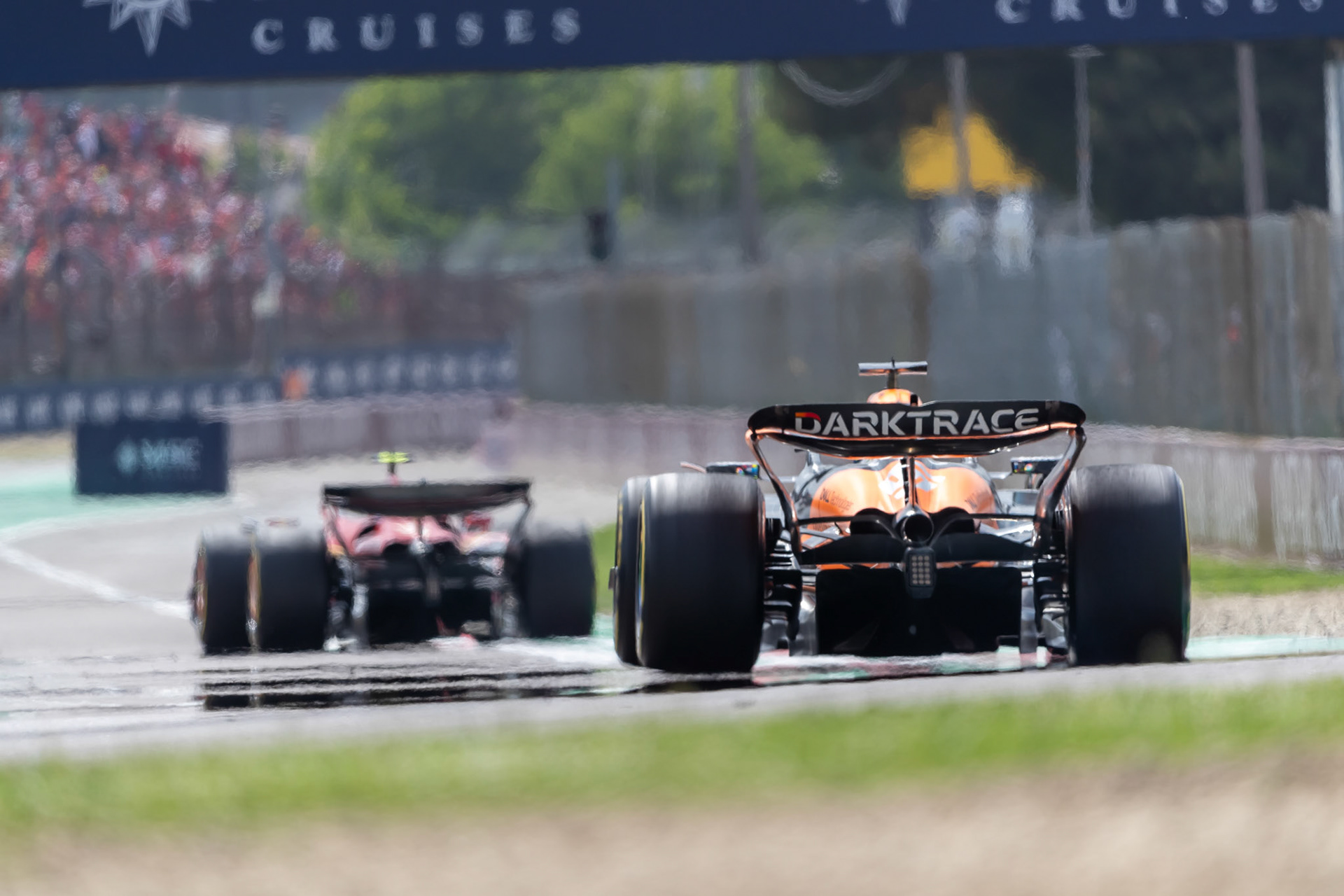 Oscar Piastri #81, McLaren Formula 1 Team und Carlos Sainz #55, Scuderia Ferrari; F1 GP Imola / Italien Sonntag, 19.05.2024