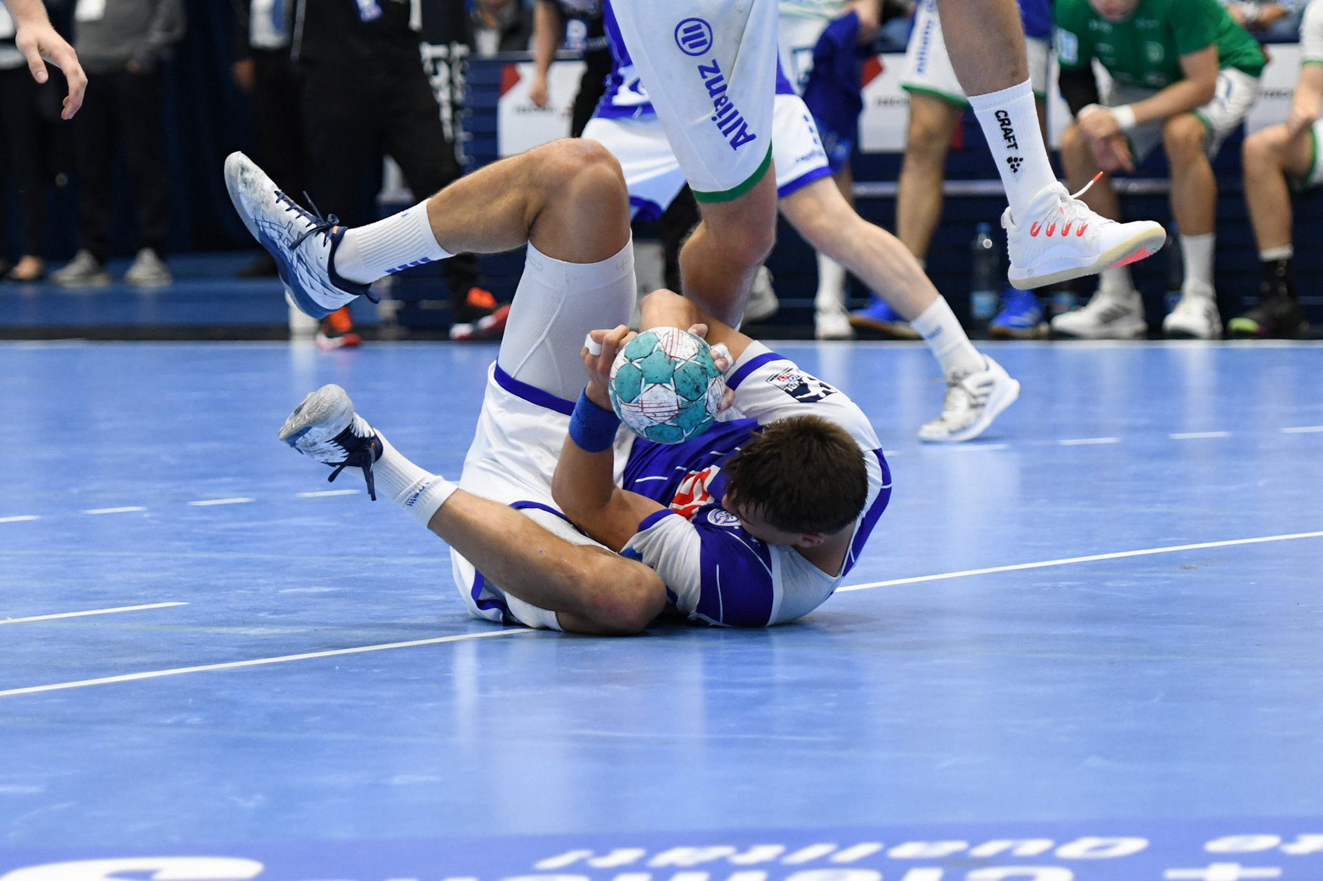 Julian Köster #7; Handball Bundesliga; VfL Gummersbach - SCDHFK Leipzig 09.10.2022