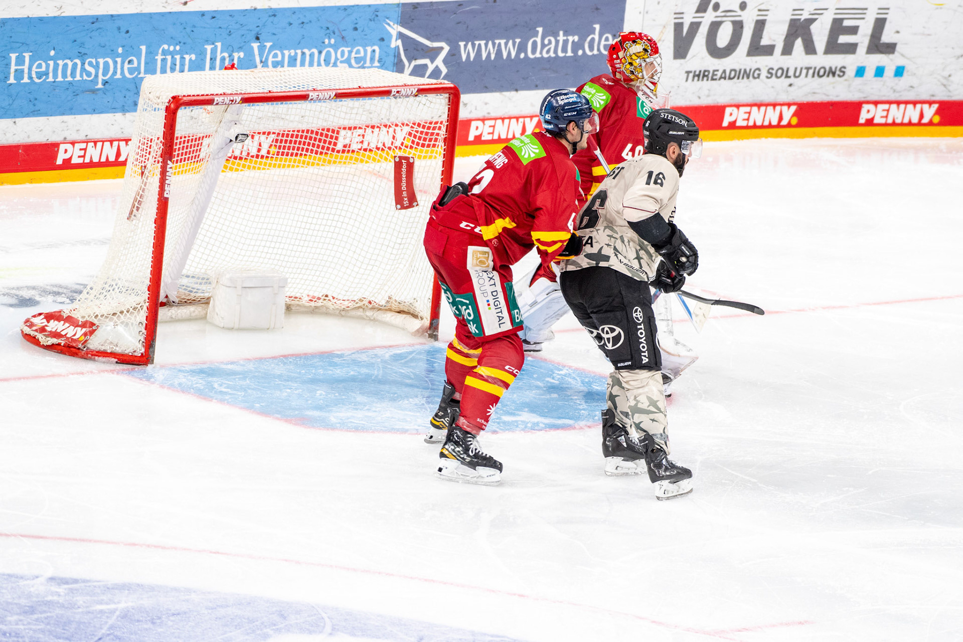 Jason Bast, Henrik Haukeland, Nicolas Geitner; DEL Düsseldorfer EG - Kölner Haie, 25.02.2024