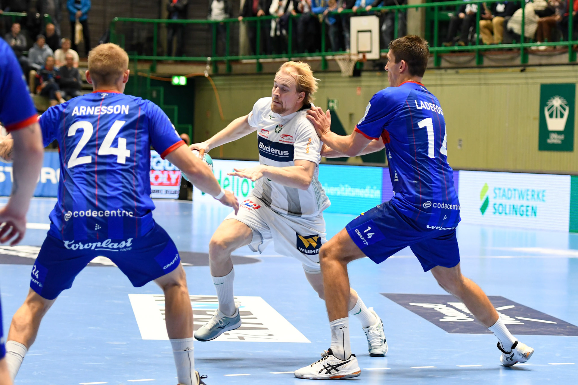 Linus Arnesson #24; Handball Bundesliga; BHC 06 - HSG Wetzlar 06.11.2022