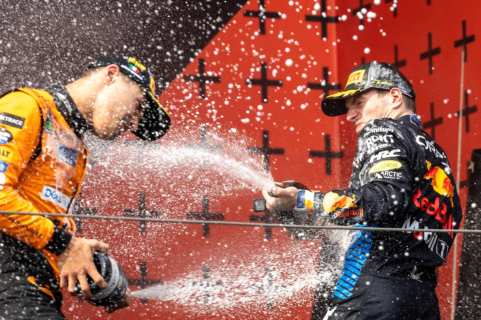 Max Verstappen #1, Oracle Red Bull Racing und Lando Norris #4, McLaren Formula 1 Team auf dem Podium.; F1 GP Imola / Italien Sonntag, 19.05.2024