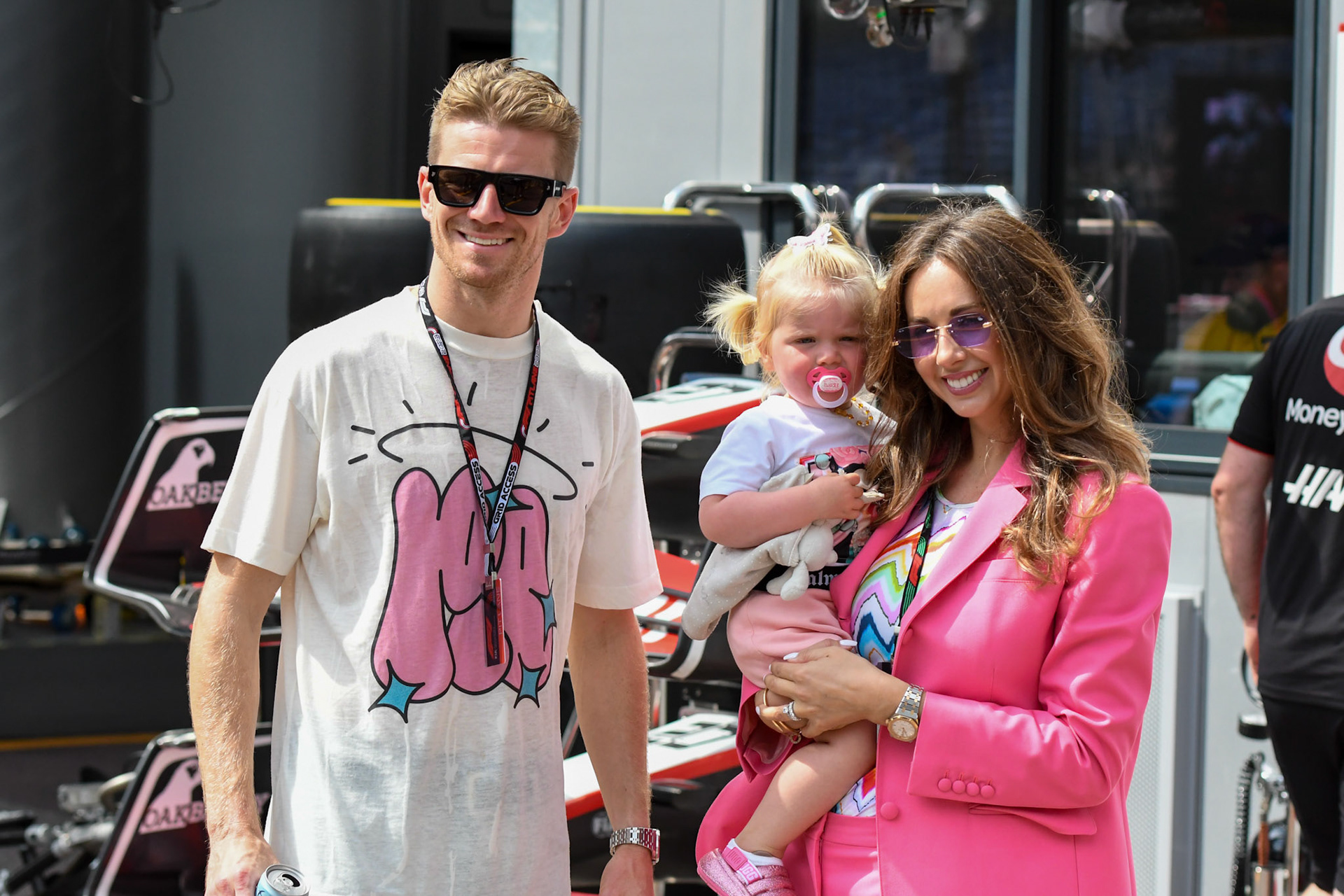 Nico Hülkenberg (GER) Haas F1 Team mit Ehefrau Egle Hülkenberg und Tochter Noemi Sky Hülkenberg; Formel 1 GP Monaco. Donnerstag 25.05.2023