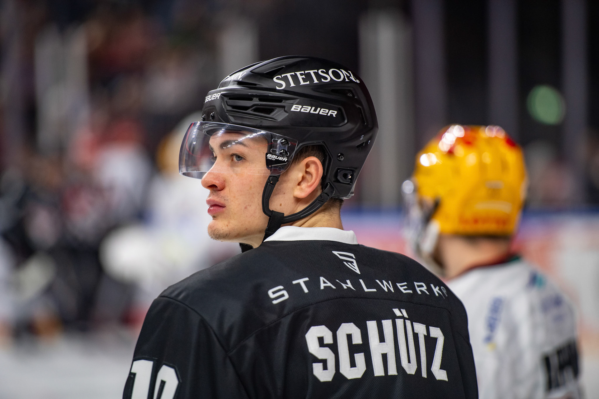 Justin Schuetz; DEL Kölner Haie - Bremerhaven Fischtown Pinguins, 01.11.2023