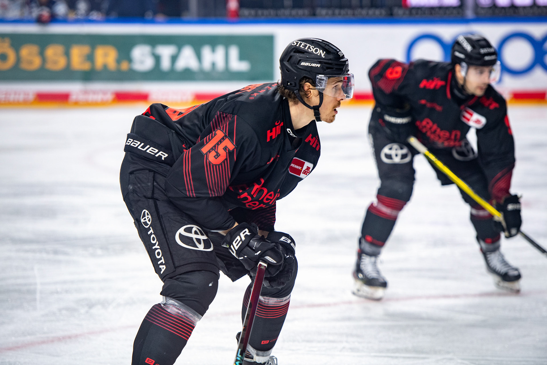 Louis Marc Aubry und Maximilian Kammerer; DEL Kölner Haie - Iserlohn Roosters, 02.01.2024