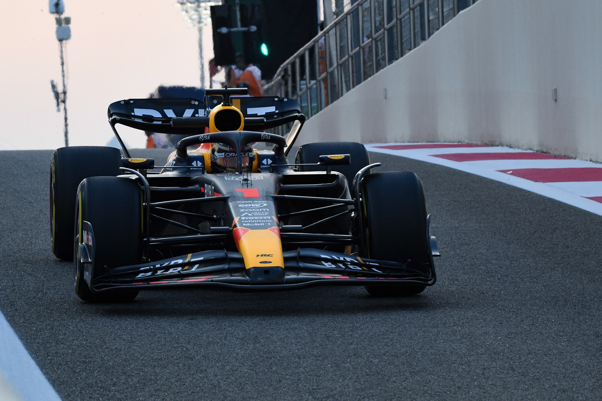 Max Verstappen (NED) Red Bull Racing;Formel 1 GP Abu Dhabi. Freitag 24.11.2023