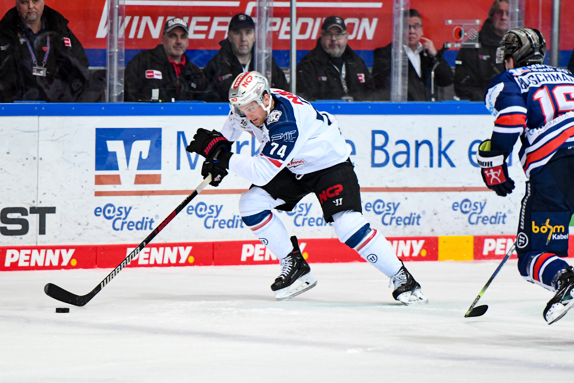 Dane Fox 74; DEL Iserlohn Roosters - Nuernberg Ice Tigers 17.02.2023