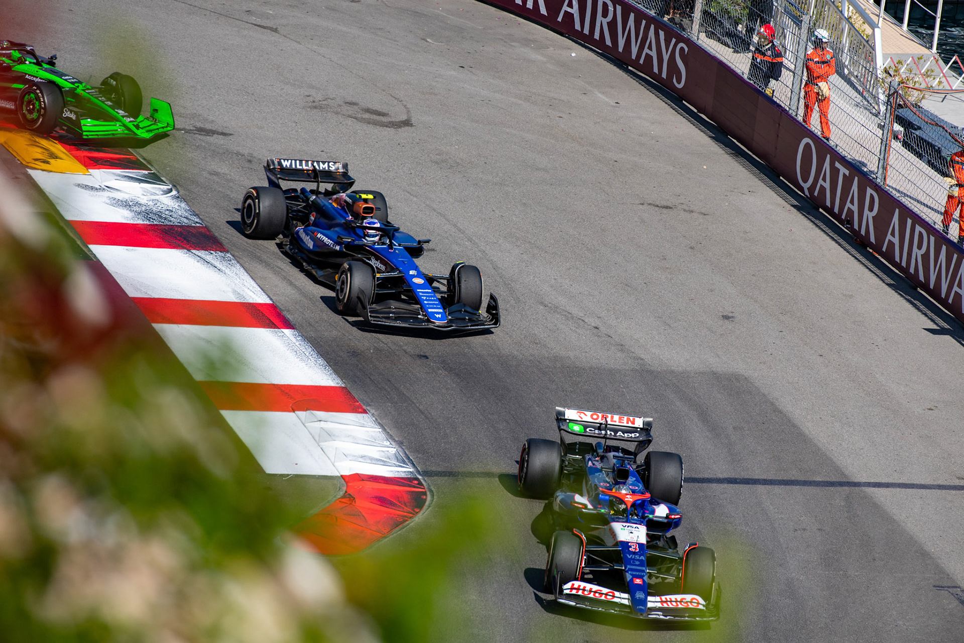 Logan Sargeant #2, Williams Racing und Daniel Ricciardo, #3, Visa Cash App RB Formula One Team; Formel1 GP Monaco Sonntag, 26.05.2024