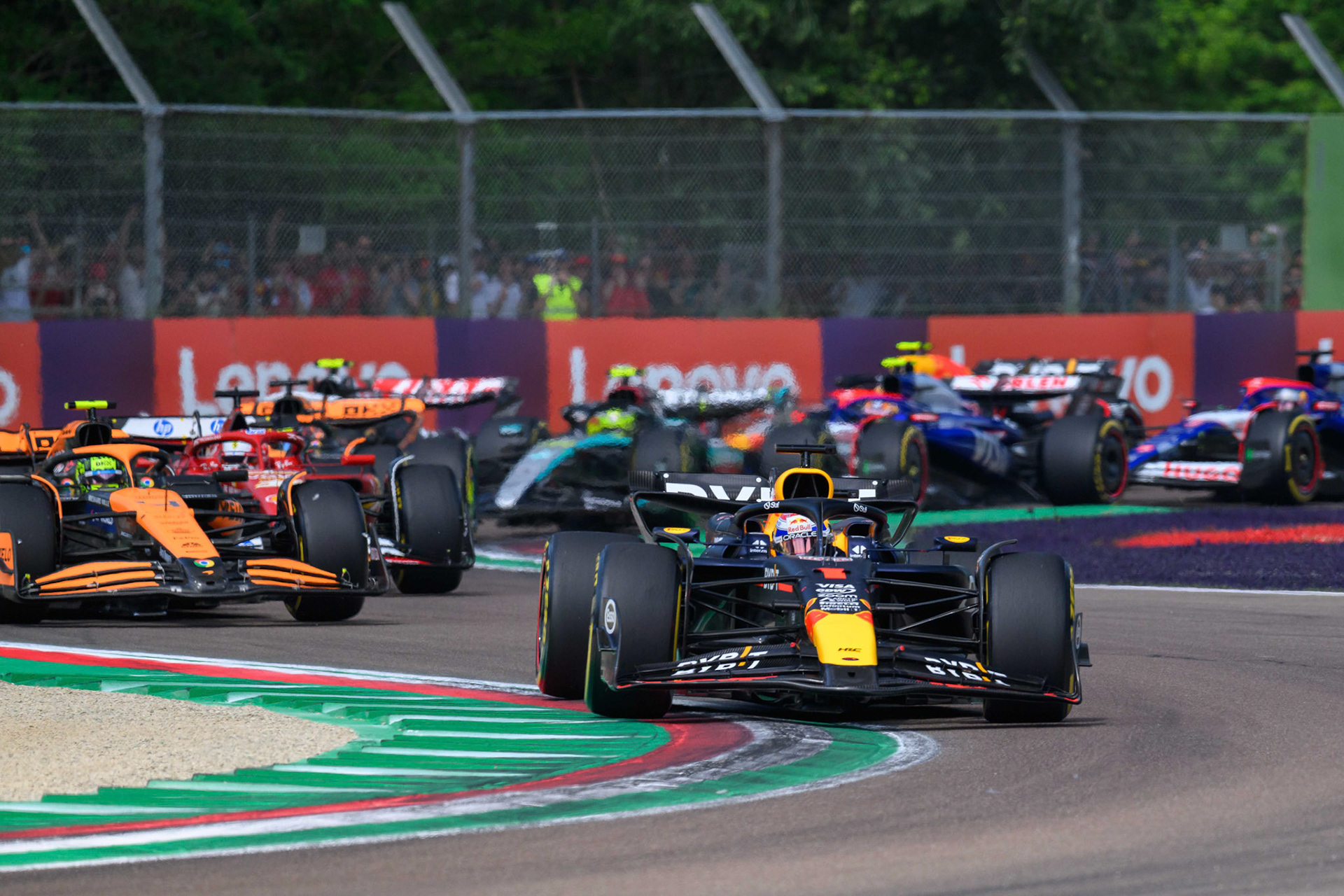 Max Verstappen #1, Oracle Red Bull Racing Rennstart; F1 GP Imola / Italien Sonntag, 19.05.2024