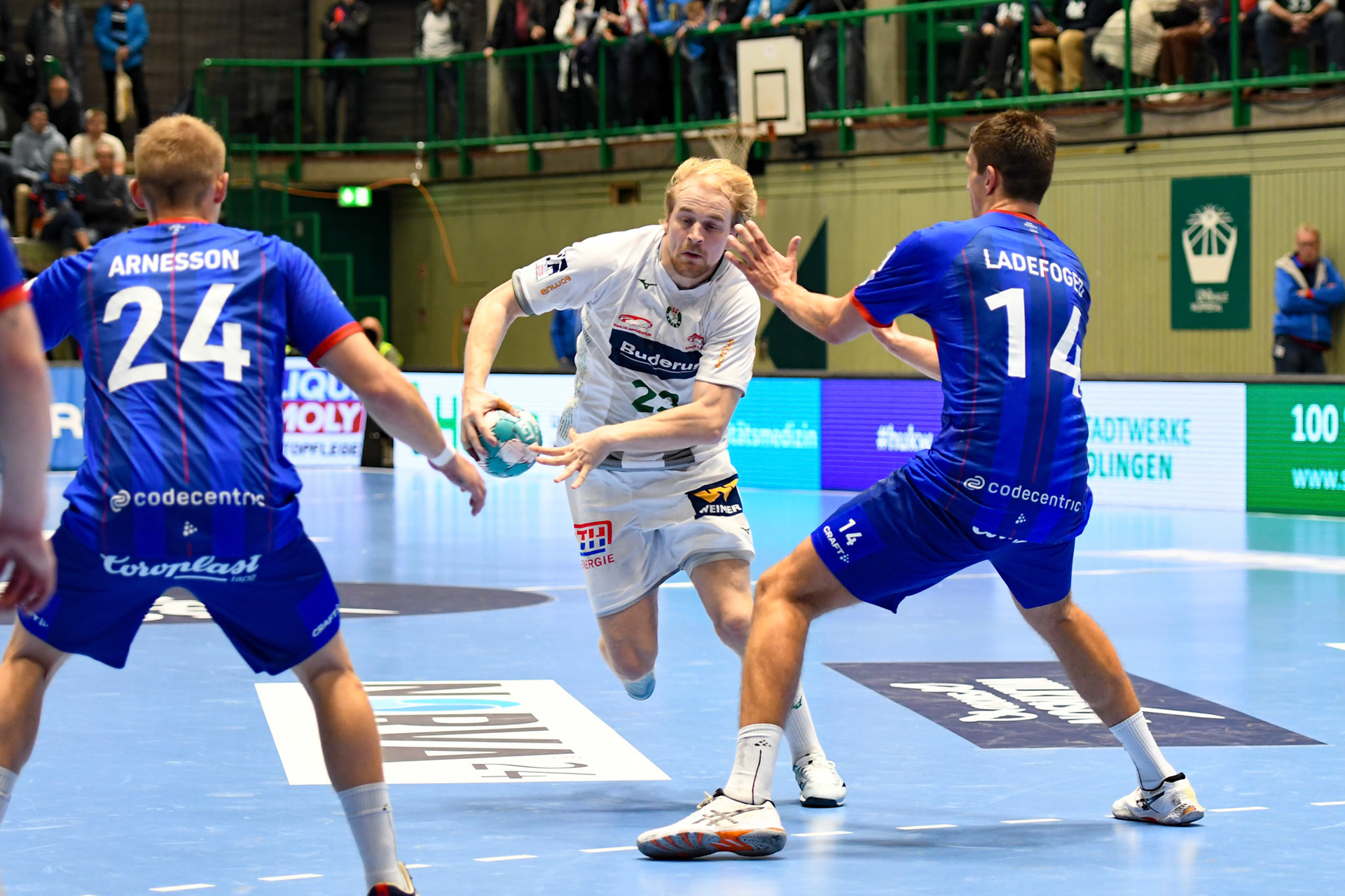 Linus Arnesson #24; Handball Bundesliga; BHC 06 - HSG Wetzlar 06.11.2022