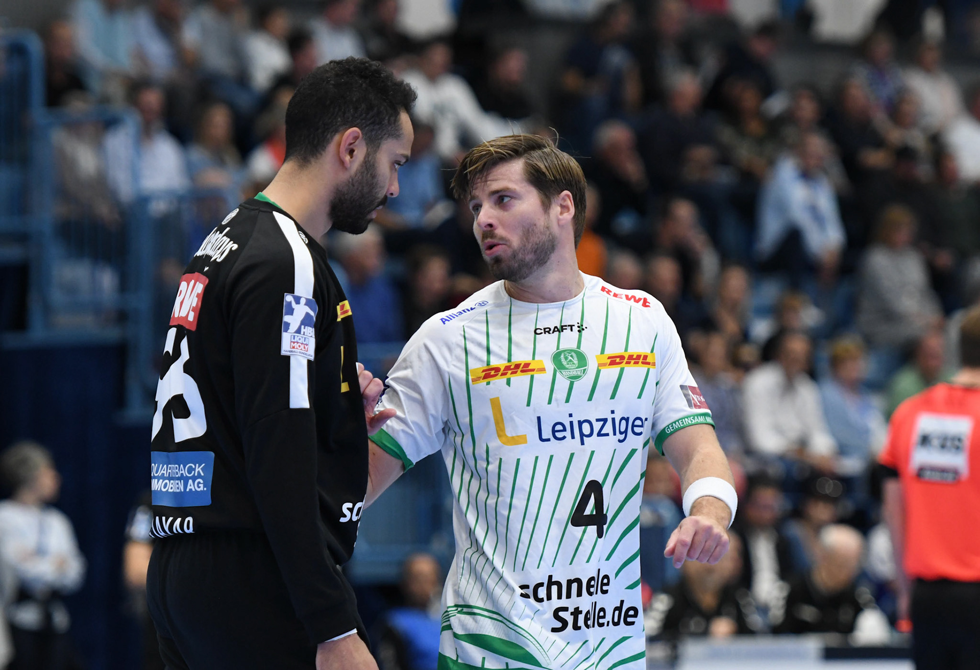 Patrick Wiesmach #4;  Handball Bundesliga; VfL Gummersbach - SCDHFK Leipzig 09.10.2022