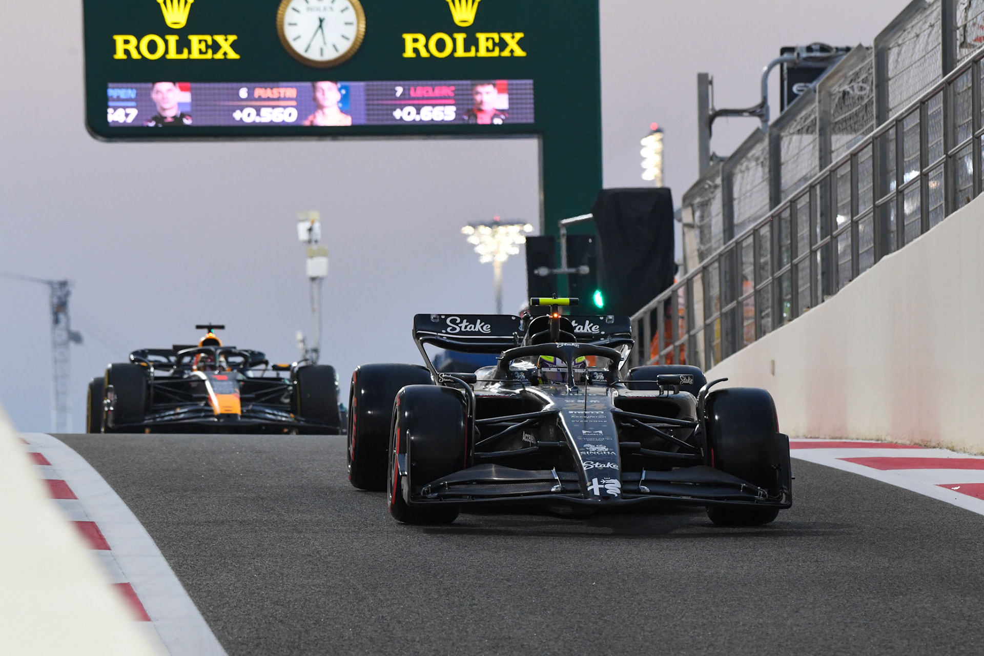 Guanyu Zhou (CHN) Alfa Romeo F1 Team;Formel 1 GP Abu Dhabi. Freitag 24.11.2023