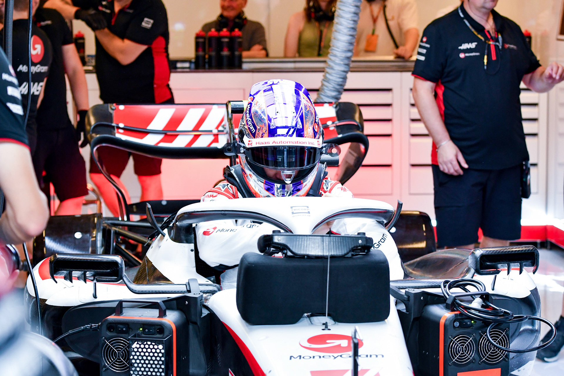 Nico Hülkenberg (GER) Haas F1 Team; Formel 1 GP Abu Dhabi. Freitag 24.11.2023