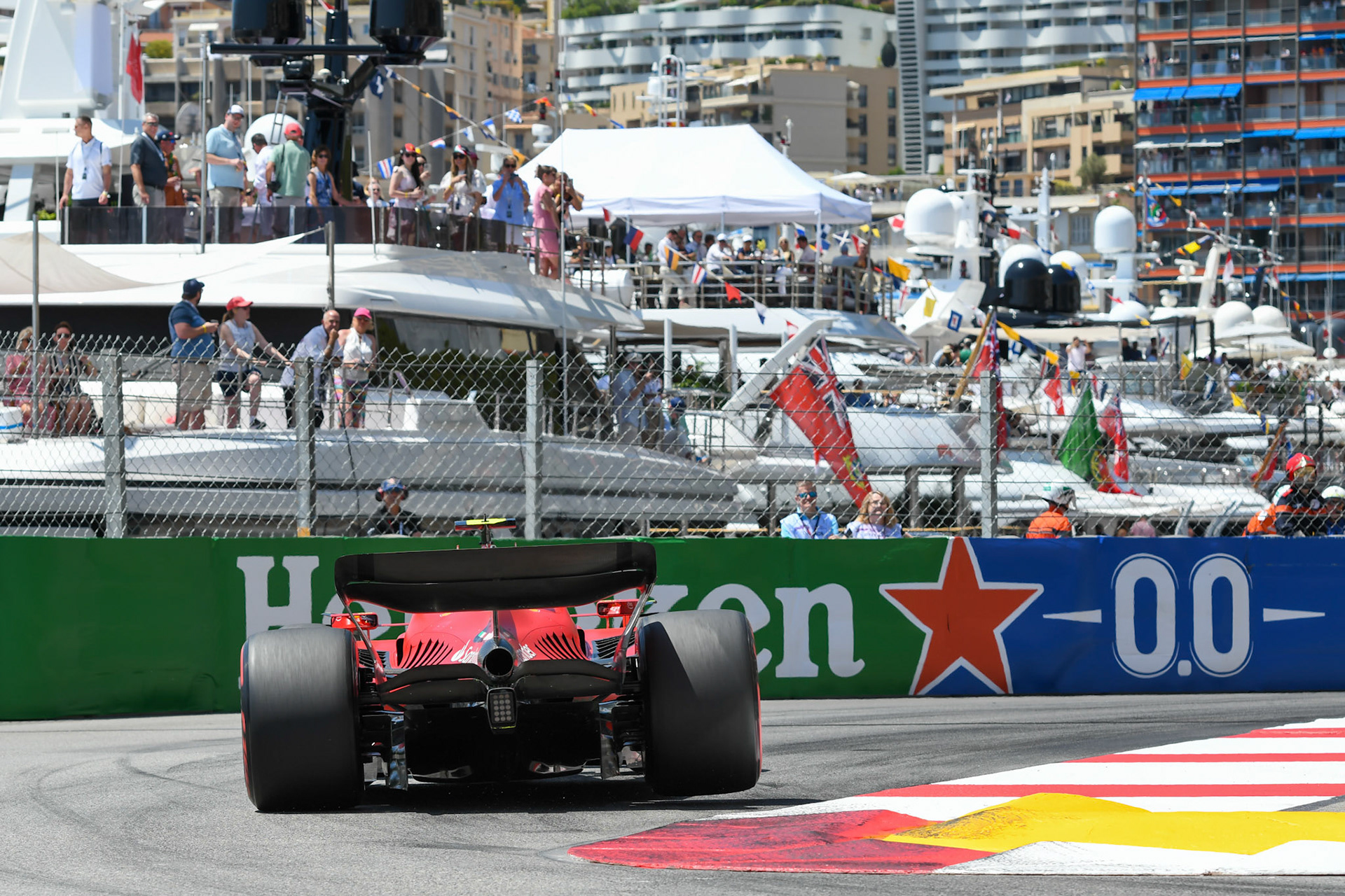 Carlos Sainz (ESP) Scuderia Ferrari; Formel 1 GP Monaco. Samstag 27.05.2023